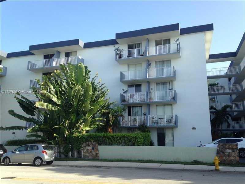 Small Image of 1801 SOUTH TREASURE DR #102, North Bay Village Number 27