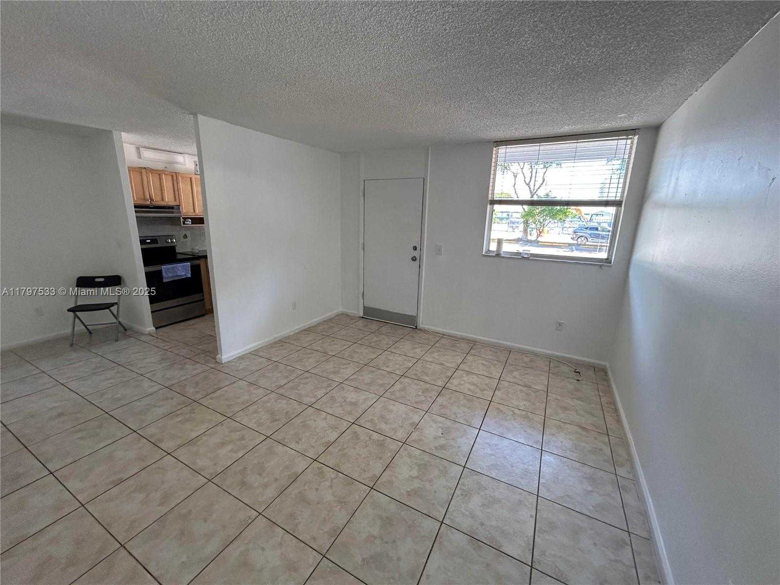 Small Image of 1801 SOUTH TREASURE DR #102, North Bay Village Number 41