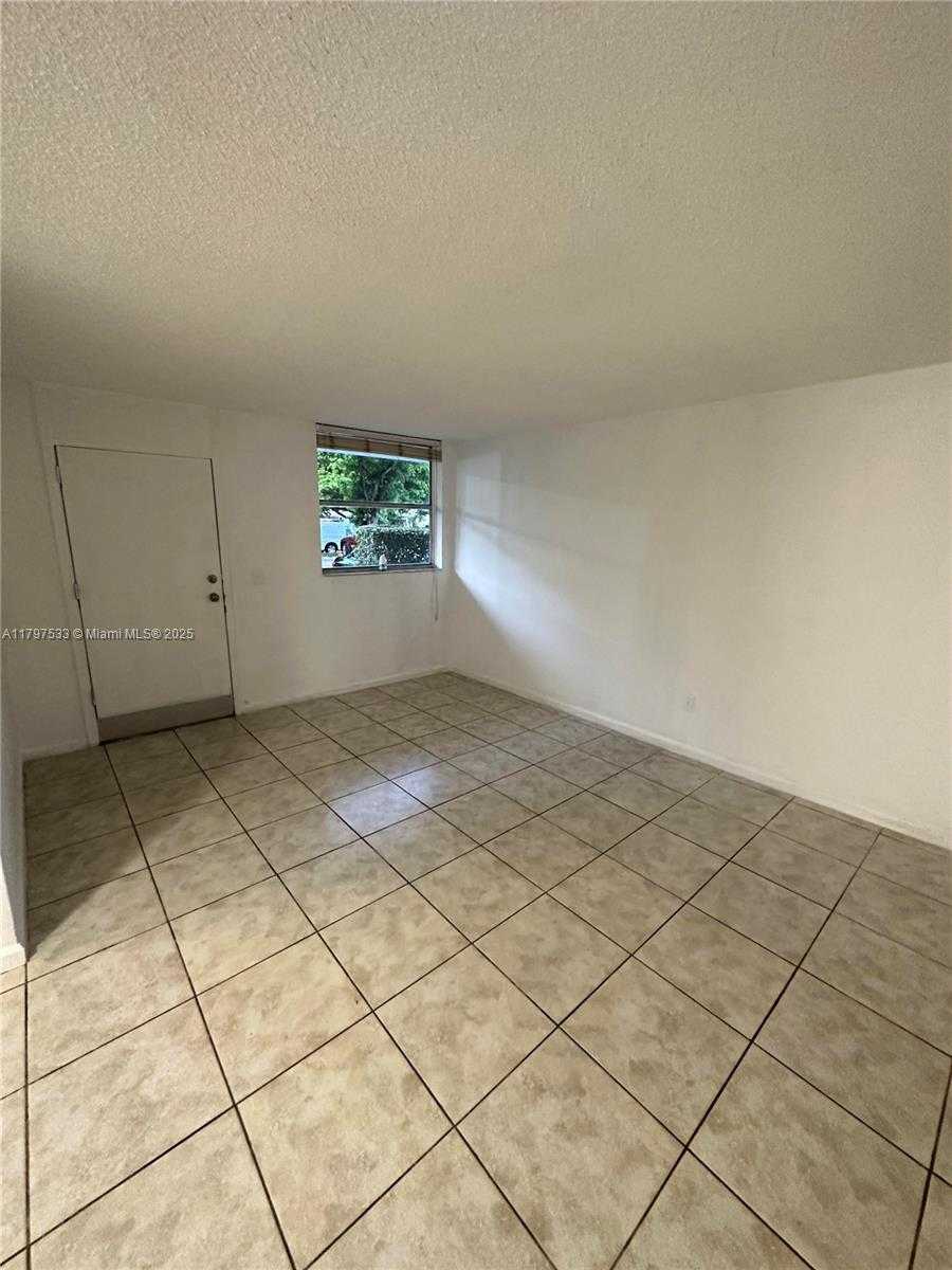 Small Image of 1801 SOUTH TREASURE DR #102, North Bay Village Number 7