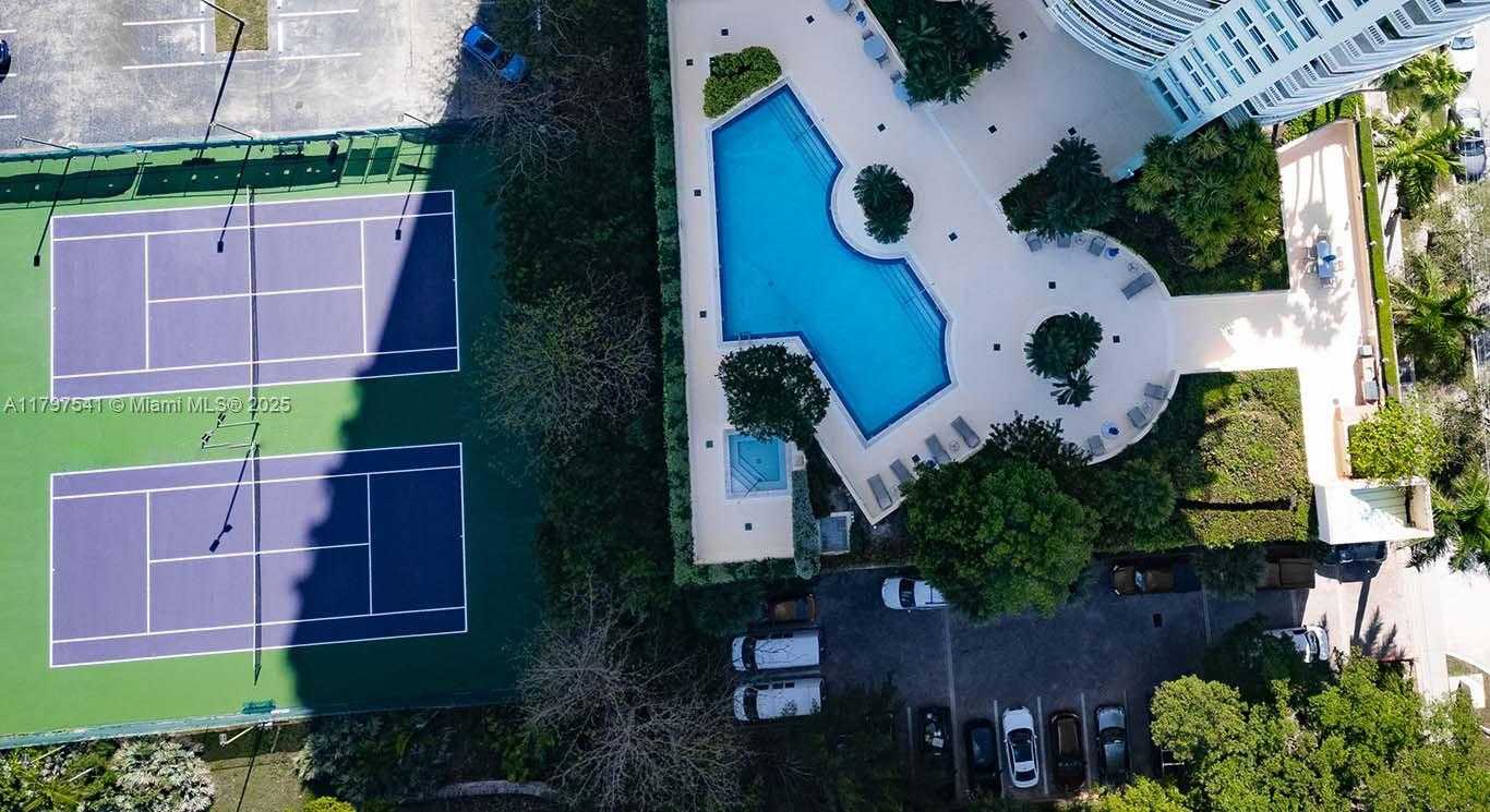 Small Image of 2475 BRICKELL AVE #703, Miami Number 15