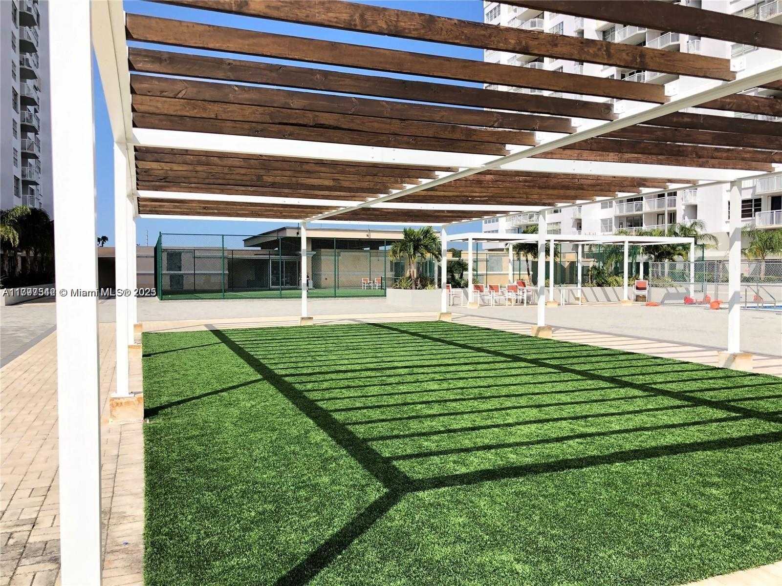 Small Image of 18021 BISCAYNE BLVD #902, Aventura Number 2
