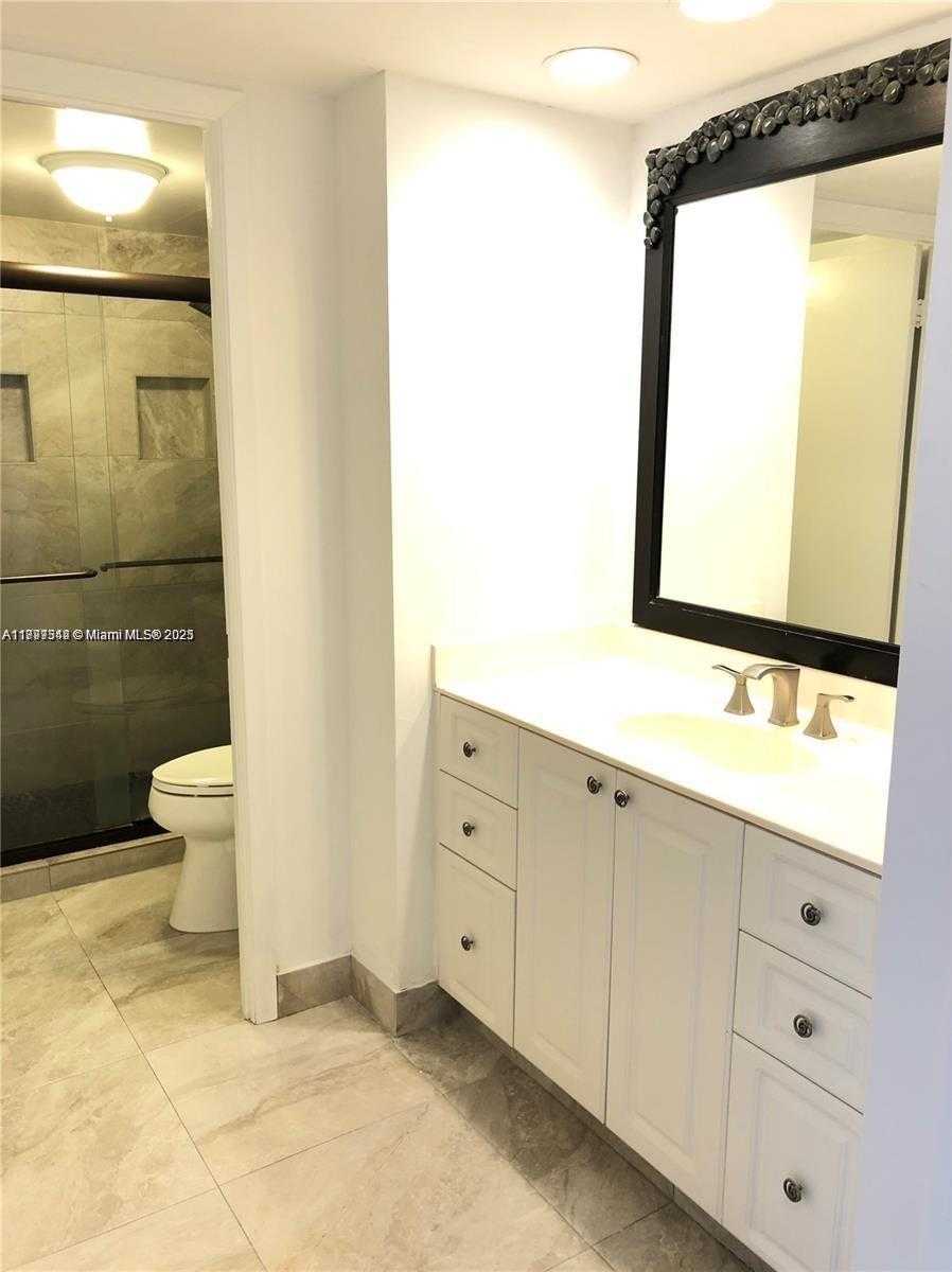 Small Image of 18021 BISCAYNE BLVD #902, Aventura Number 7