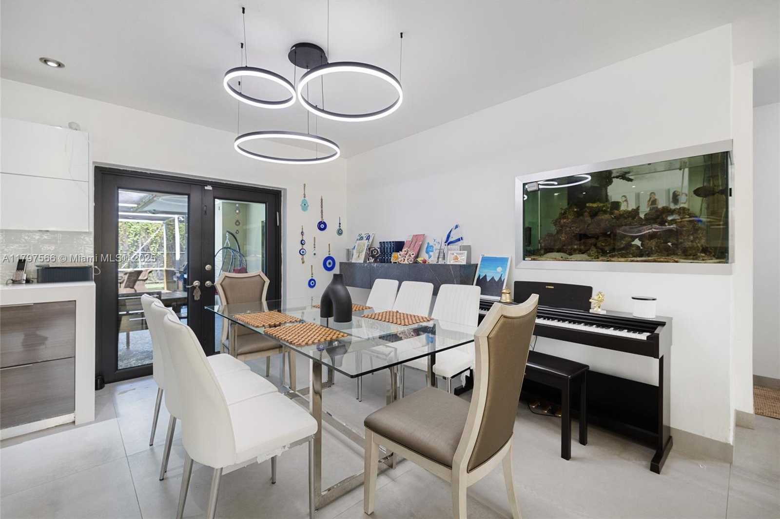 Small Image of 20375 NORTH EAST 22ND PL, Miami Number 21