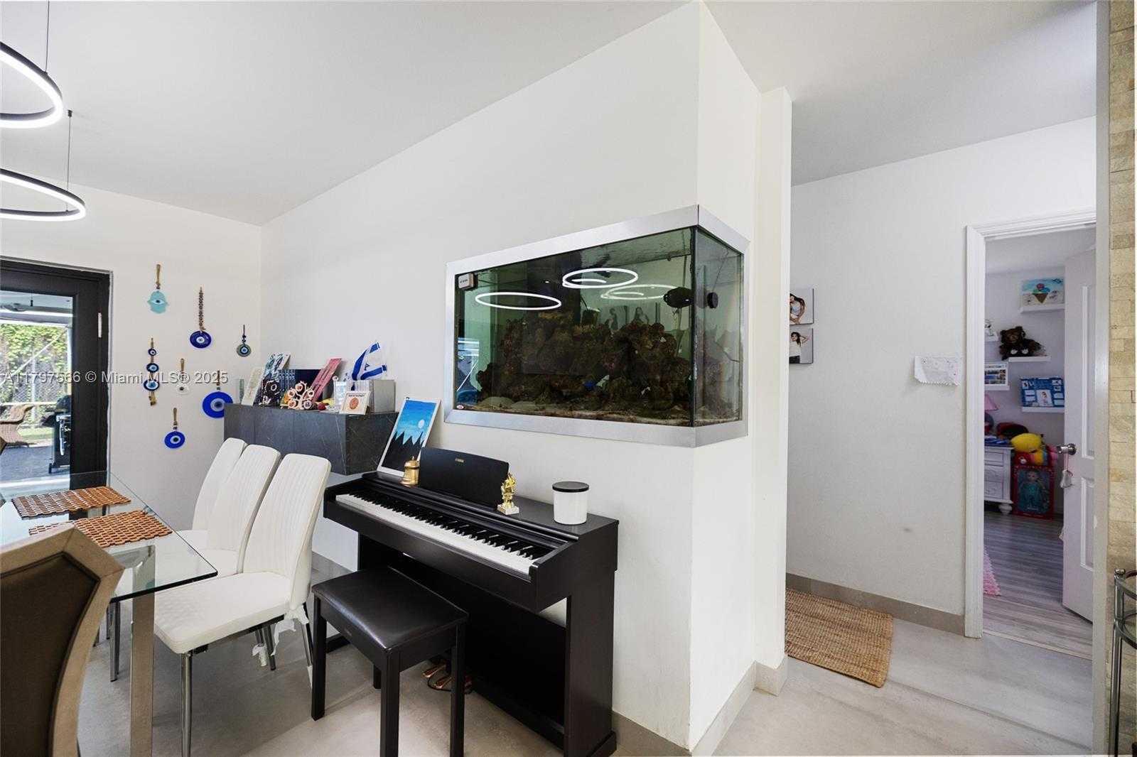 Small Image of 20375 NORTH EAST 22ND PL, Miami Number 22