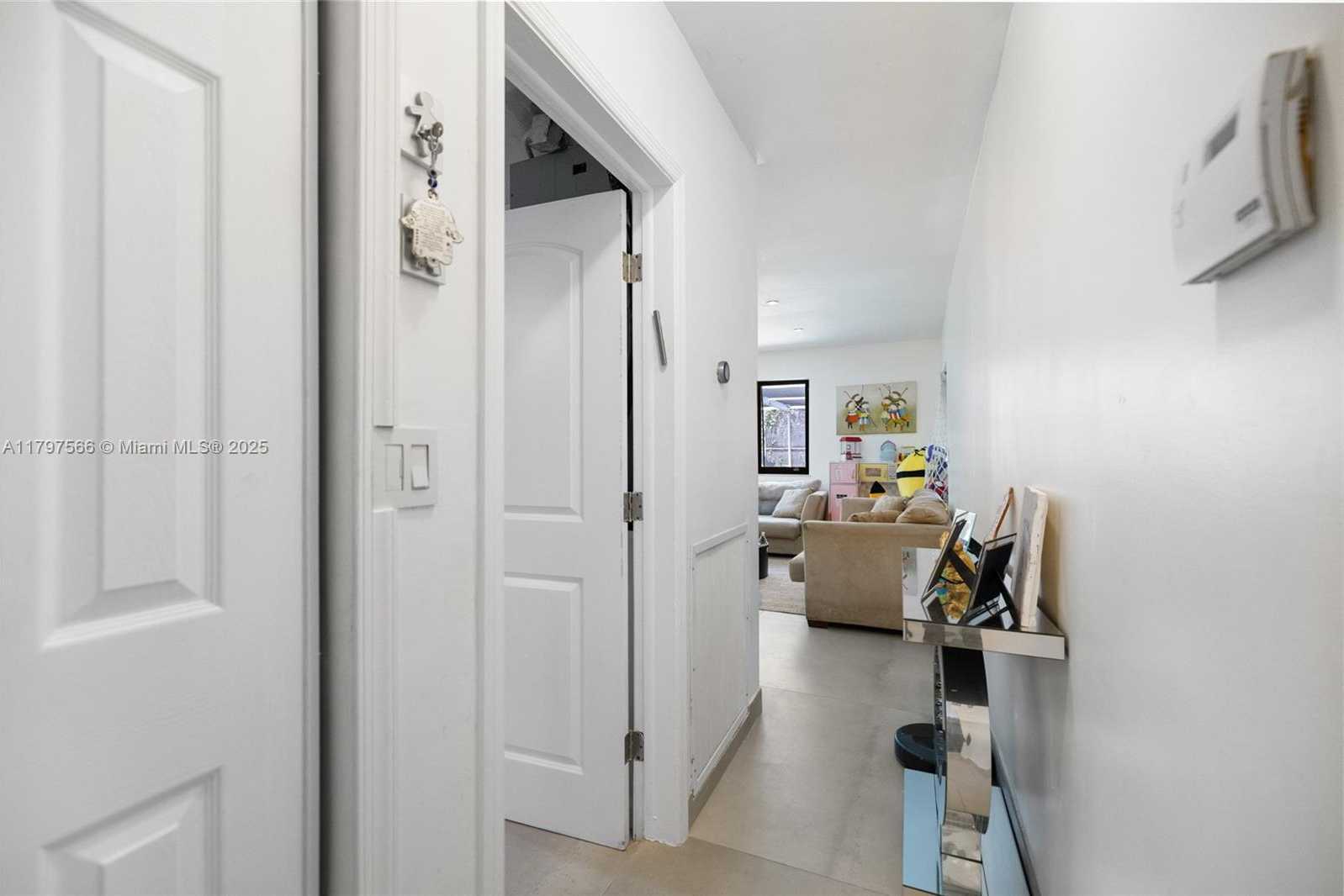 Small Image of 20375 NORTH EAST 22ND PL, Miami Number 41