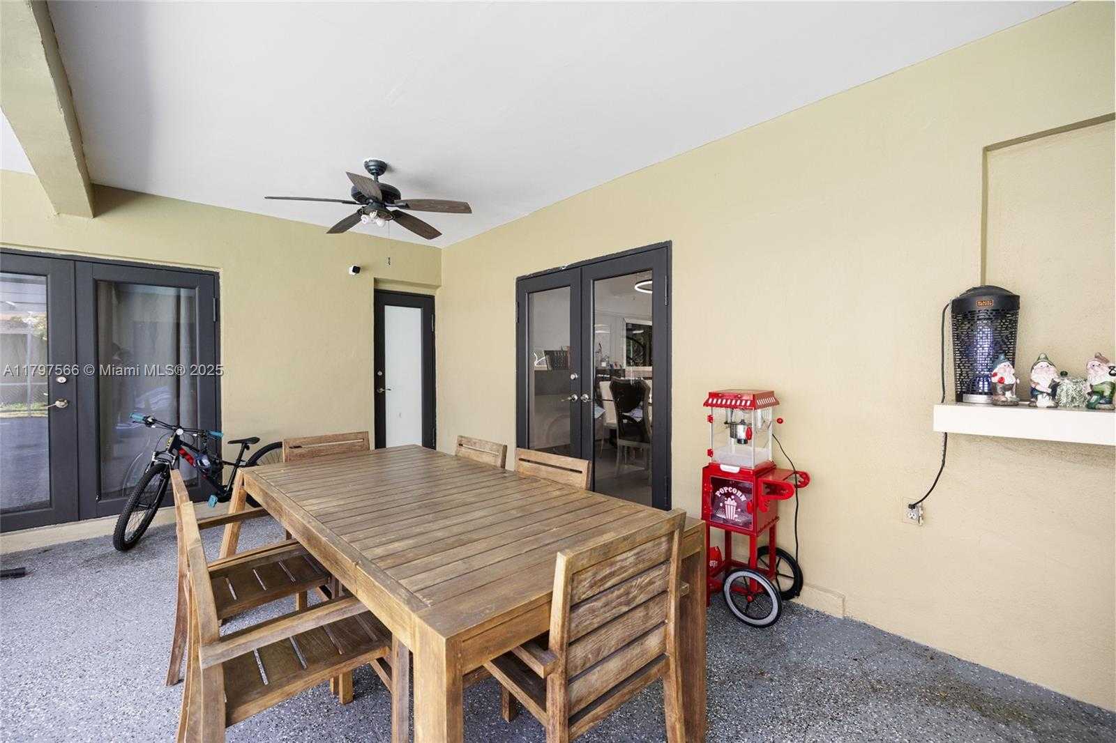 Small Image of 20375 NORTH EAST 22ND PL, Miami Number 49