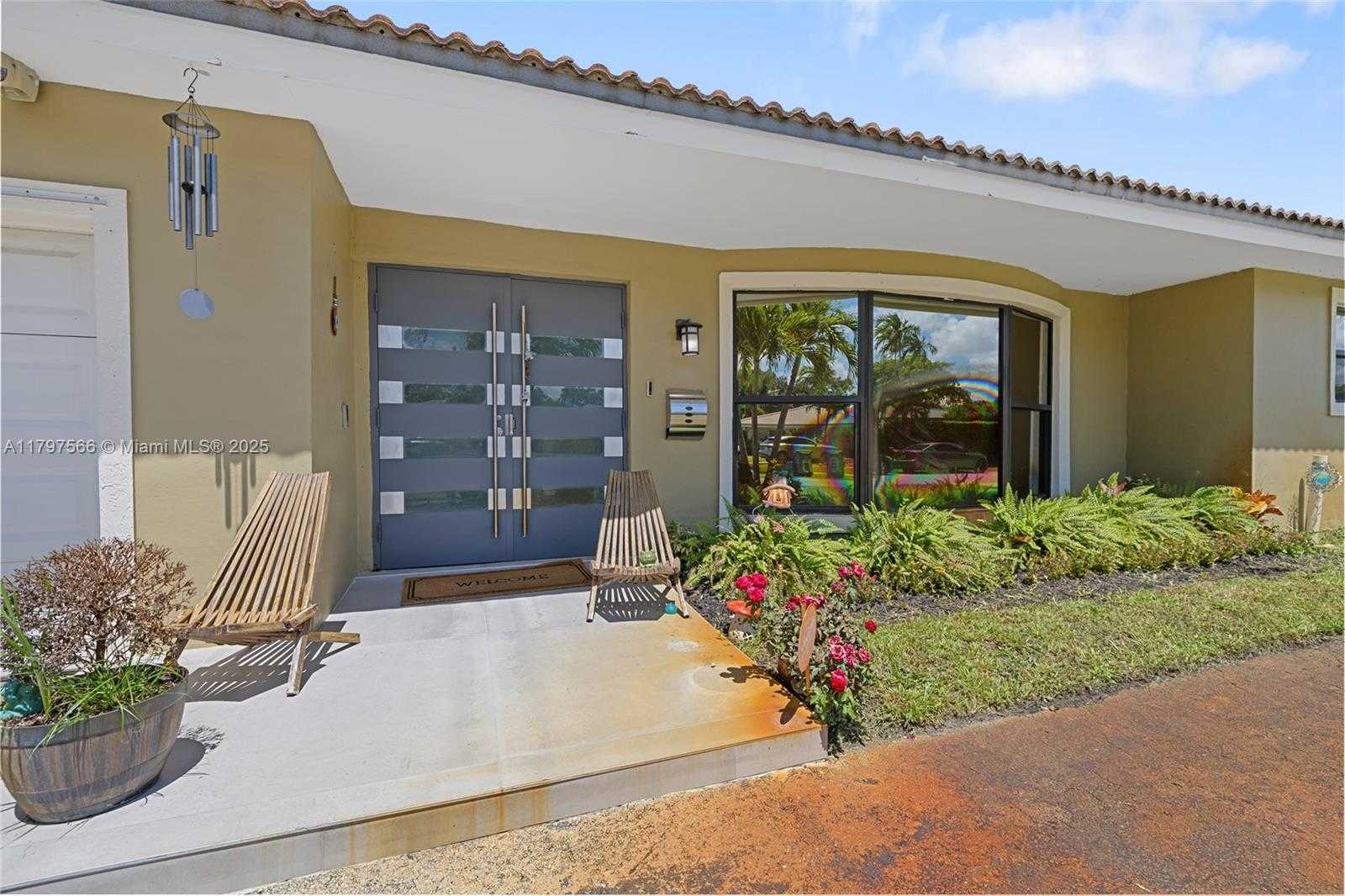 Small Image of 20375 NORTH EAST 22ND PL, Miami Number 5