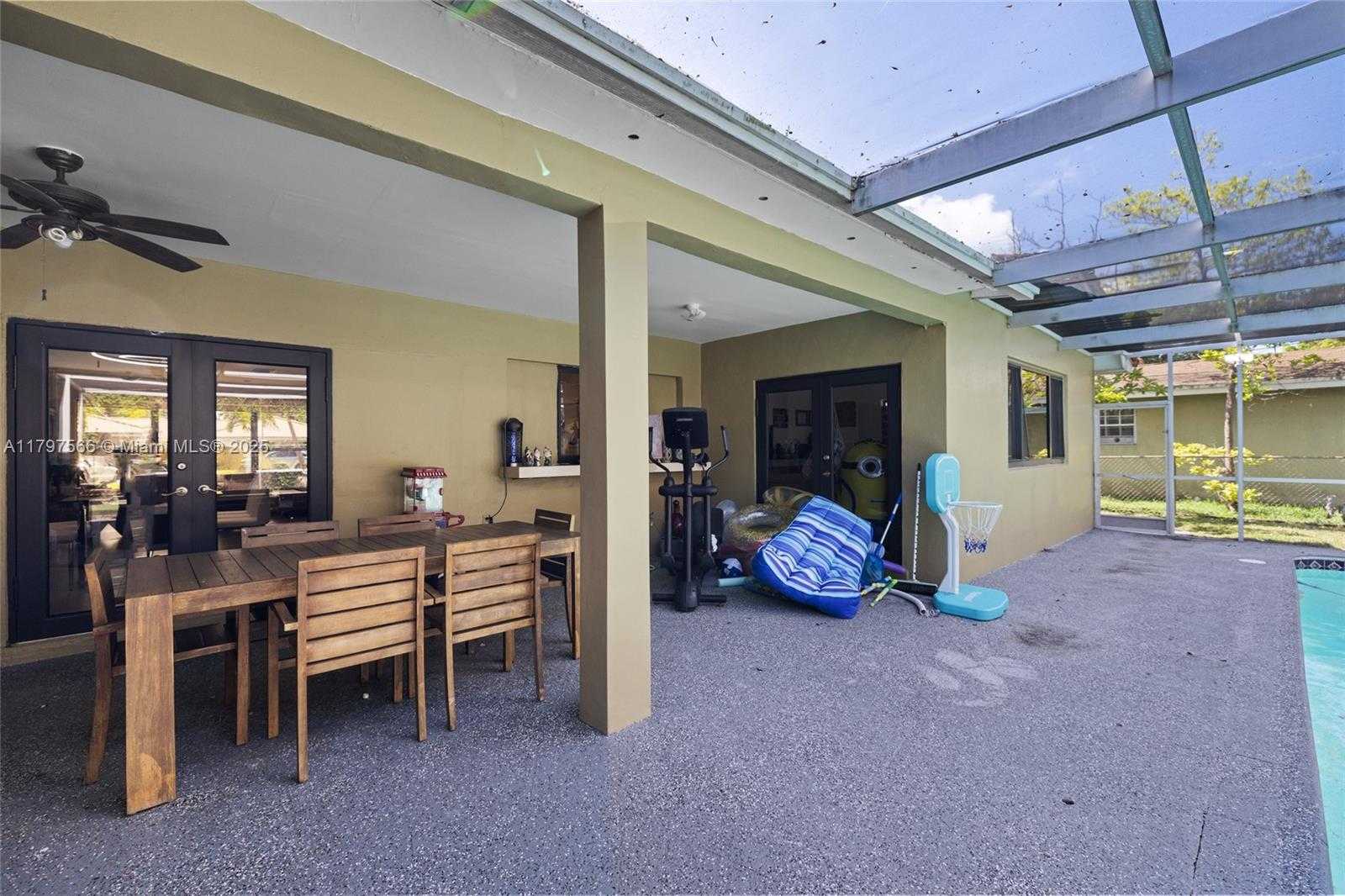 Small Image of 20375 NORTH EAST 22ND PL, Miami Number 50