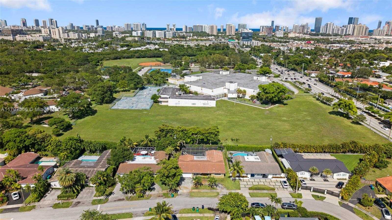 Small Image of 20375 NORTH EAST 22ND PL, Miami Number 59
