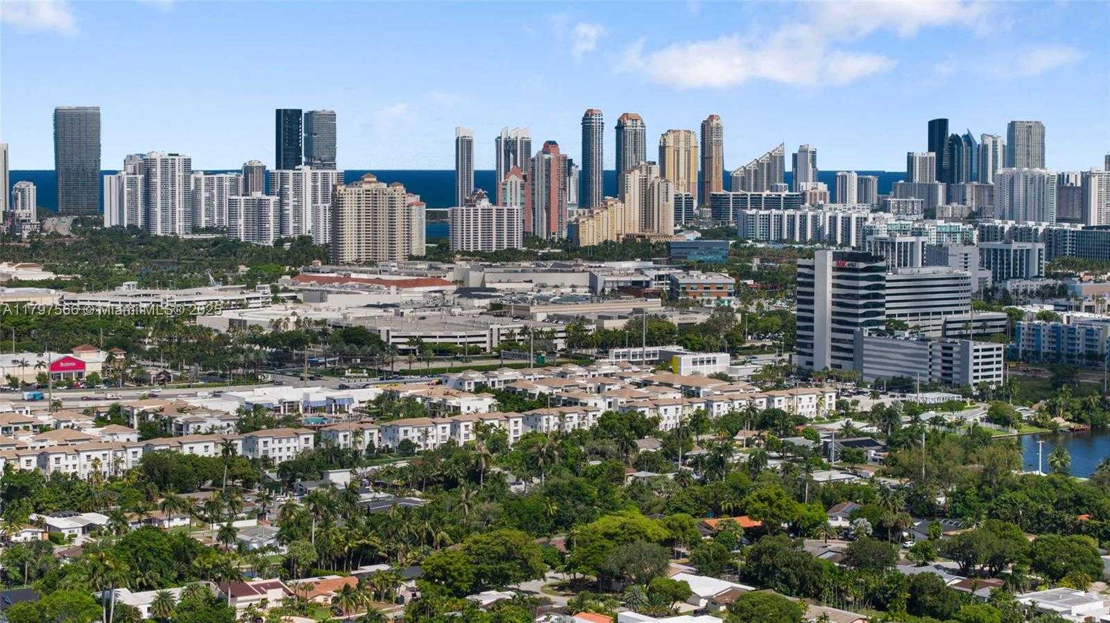 Small Image of 20375 NORTH EAST 22ND PL, Miami Number 62