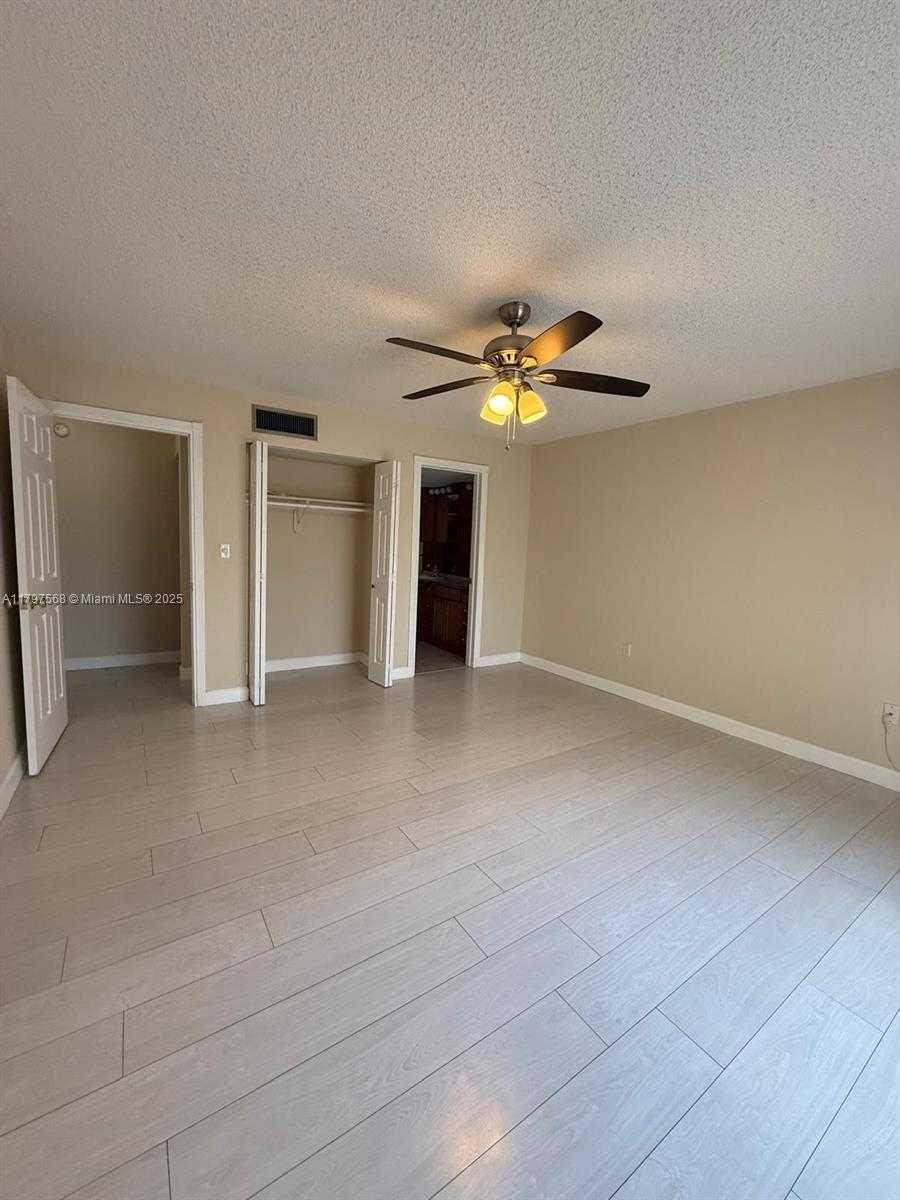 Small Image of 10814 NORTH KENDALL DR #R2, Miami Number 20