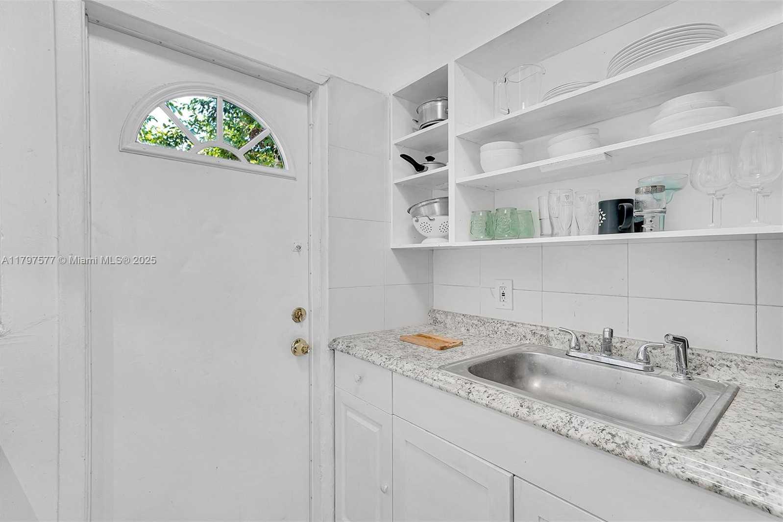 Small Image of 1135 EUCLID AVE #207, Miami Beach Number 18