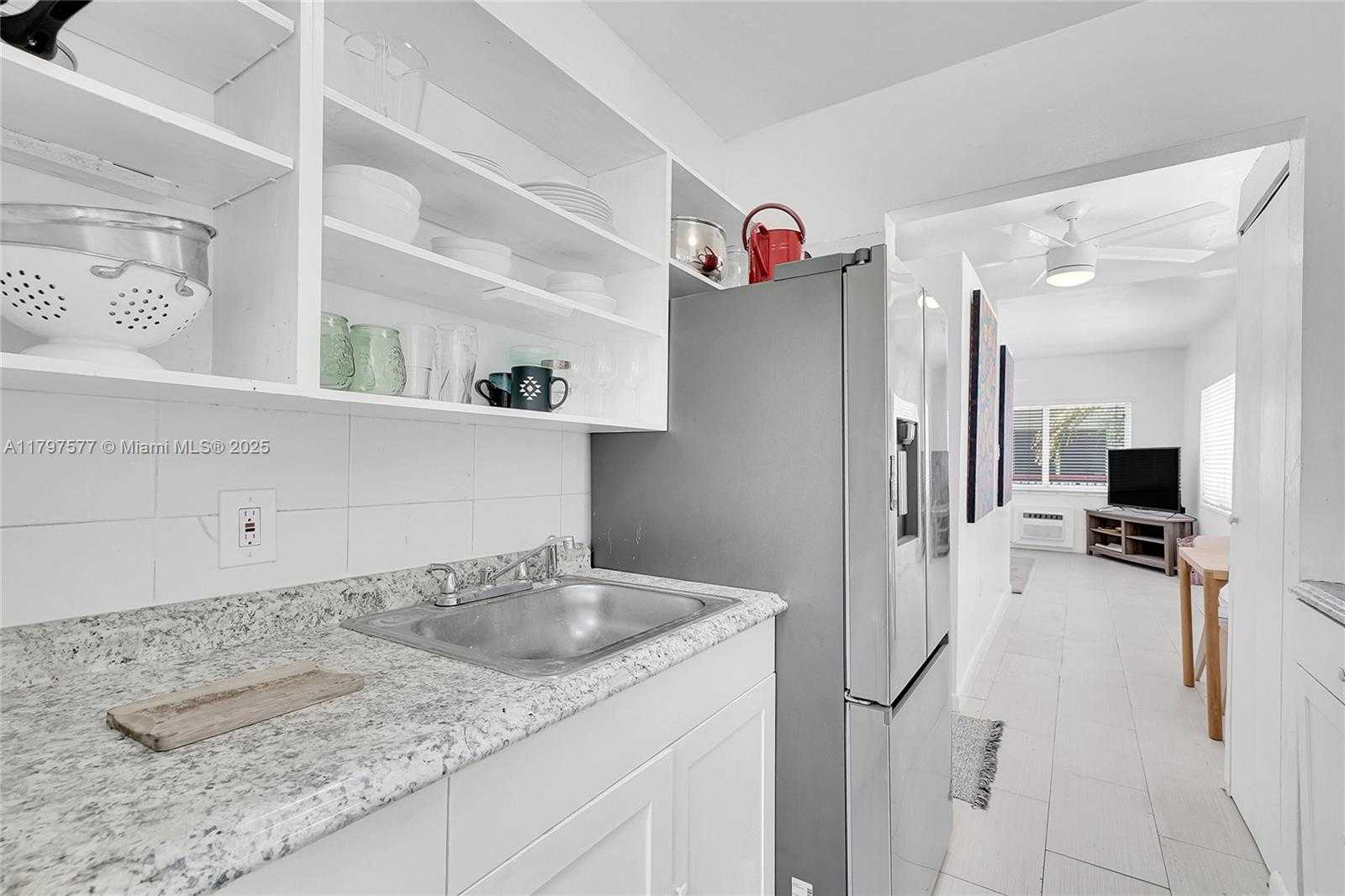 Small Image of 1135 EUCLID AVE #207, Miami Beach Number 19