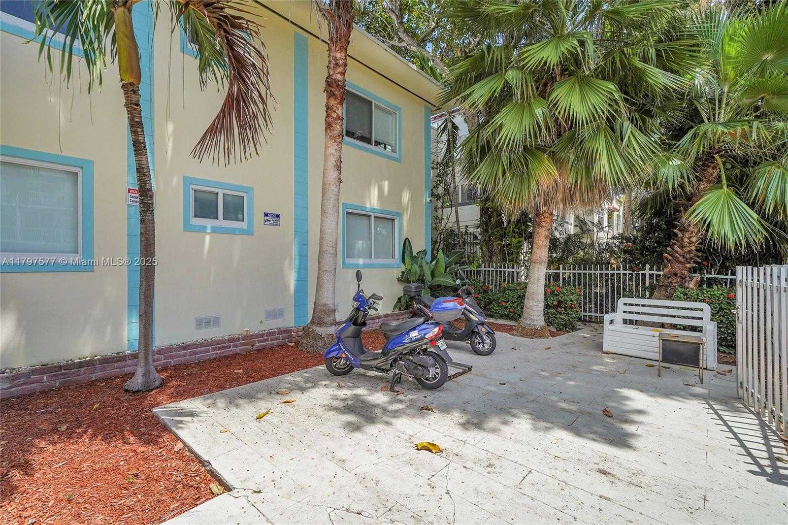 Small Image of 1135 EUCLID AVE #207, Miami Beach Number 2