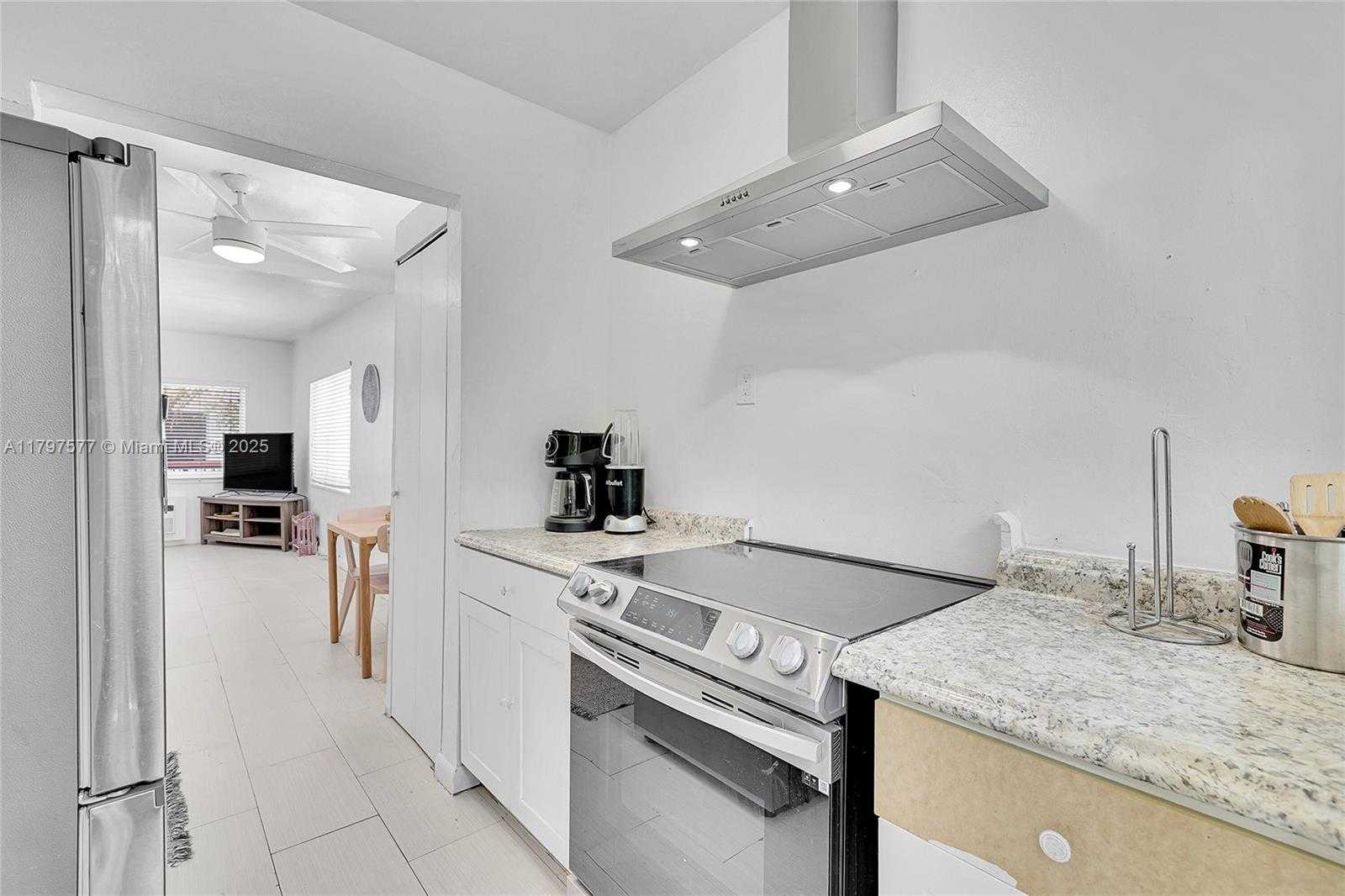 Small Image of 1135 EUCLID AVE #207, Miami Beach Number 20
