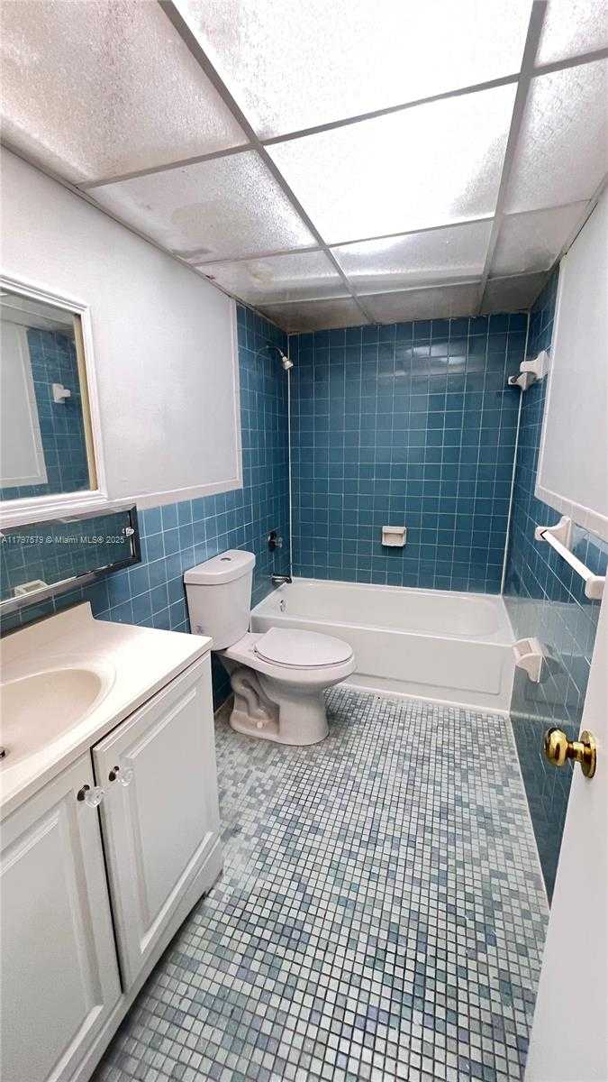 Small Image of 6990 NORTH WEST 186TH ST #4-210A, Hialeah Number 12