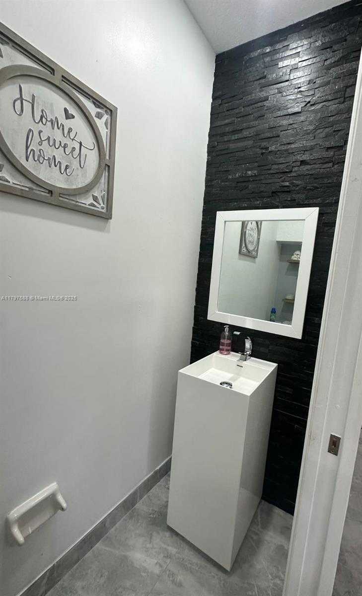 Small Image of 11523 SOUTH WEST 137TH PSGE #11523, Miami Number 12