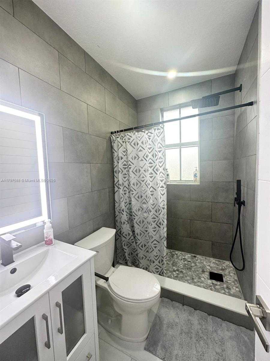 Small Image of 11523 SOUTH WEST 137TH PSGE #11523, Miami Number 7