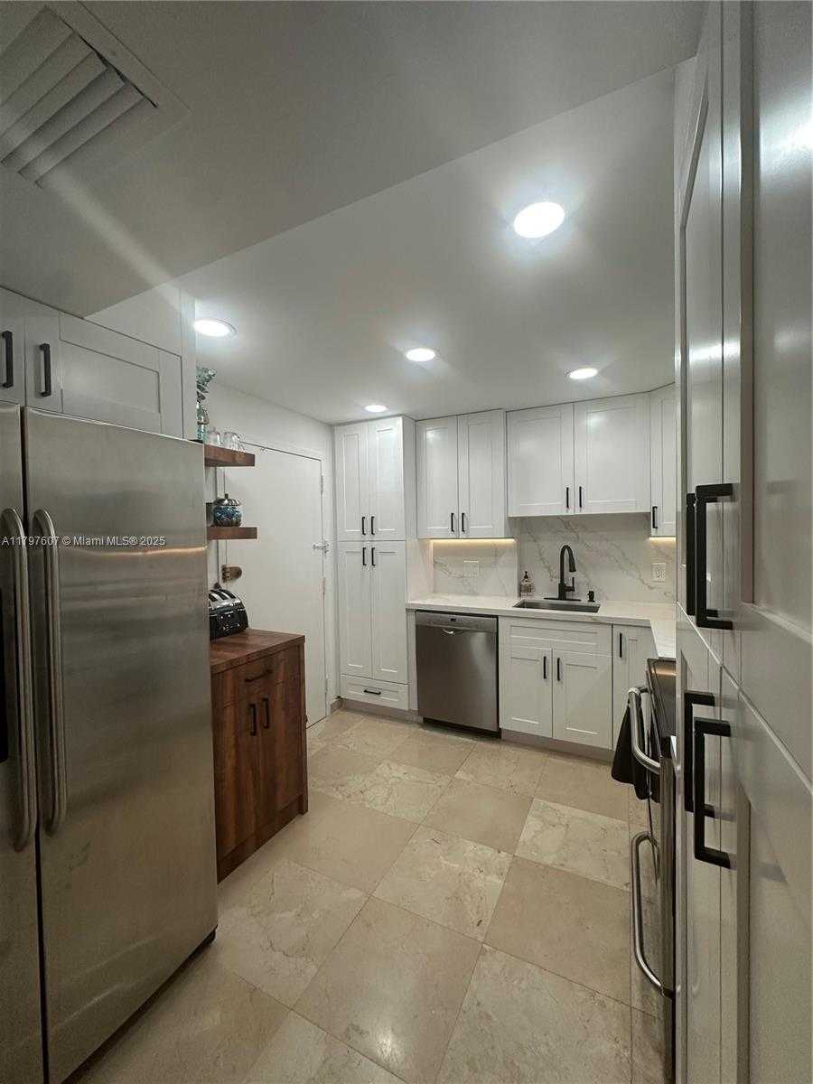 Small Image of 1500 SOUTH OCEAN DR #2E, Hollywood Number 10