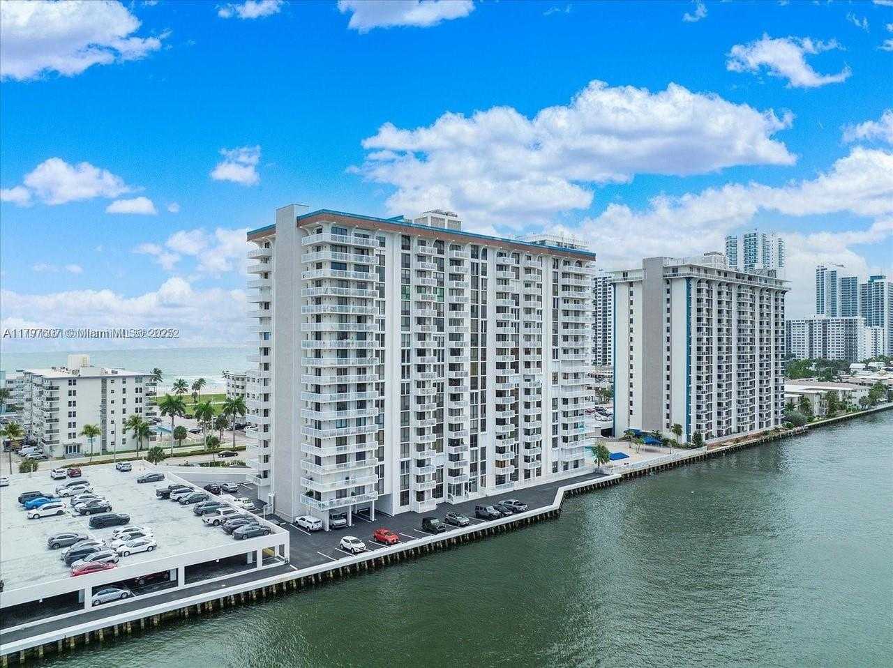 Small Image of 1500 SOUTH OCEAN DR #2E, Hollywood Number 2