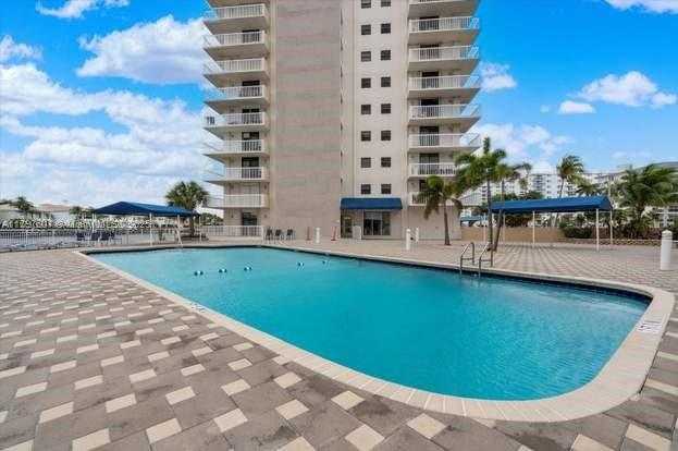 Small Image of 1500 SOUTH OCEAN DR #2E, Hollywood Number 5