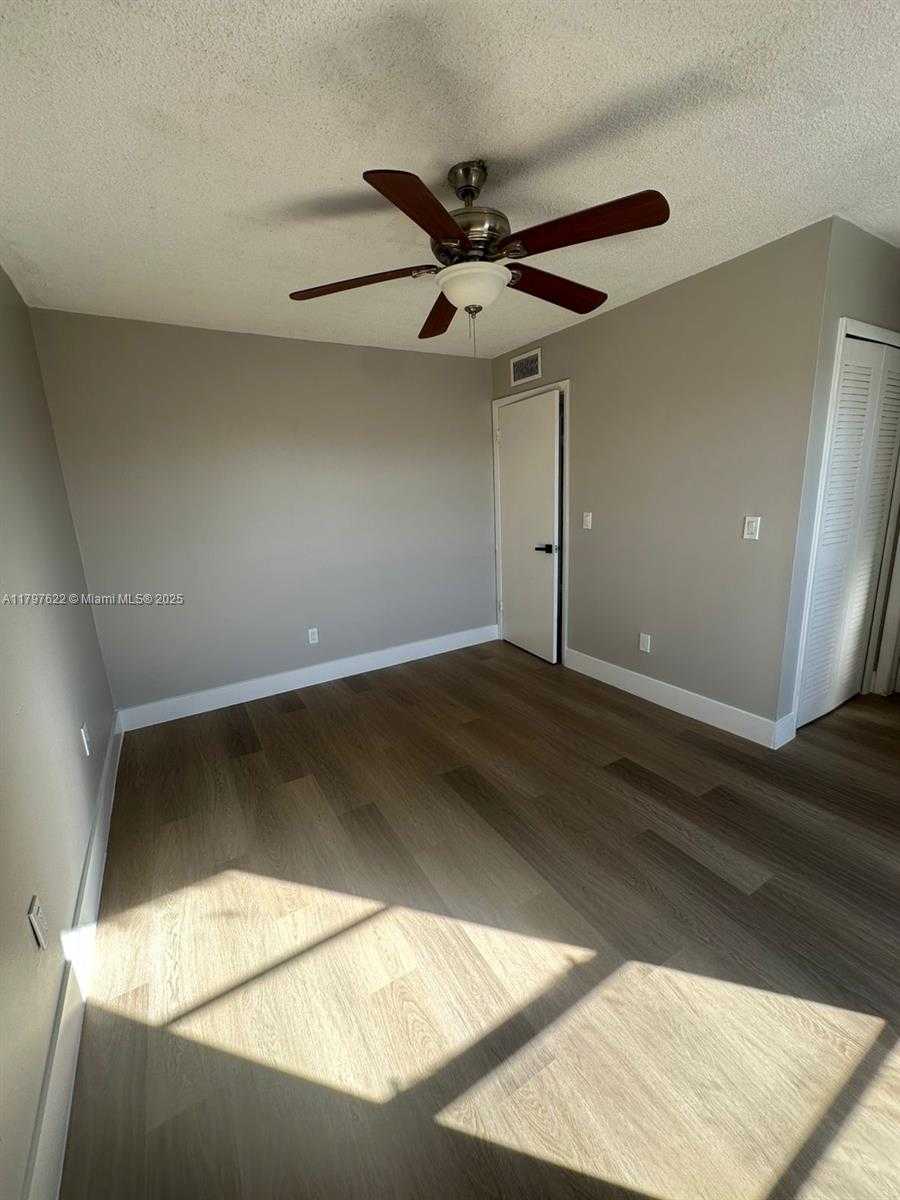 Small Image of 1051 SOUTH WEST 1ST ST #303, Miami Number 10