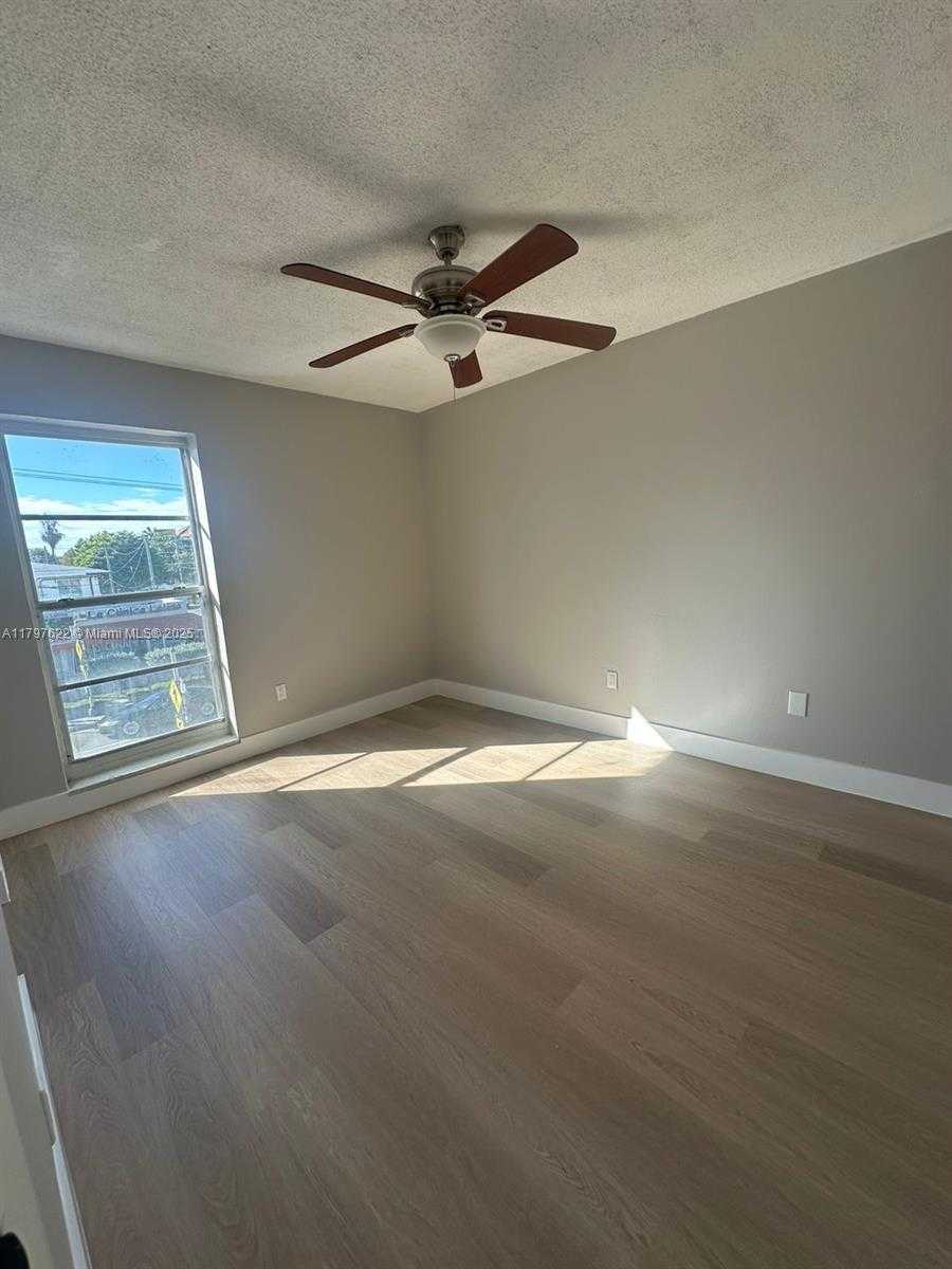 Small Image of 1051 SOUTH WEST 1ST ST #303, Miami Number 11