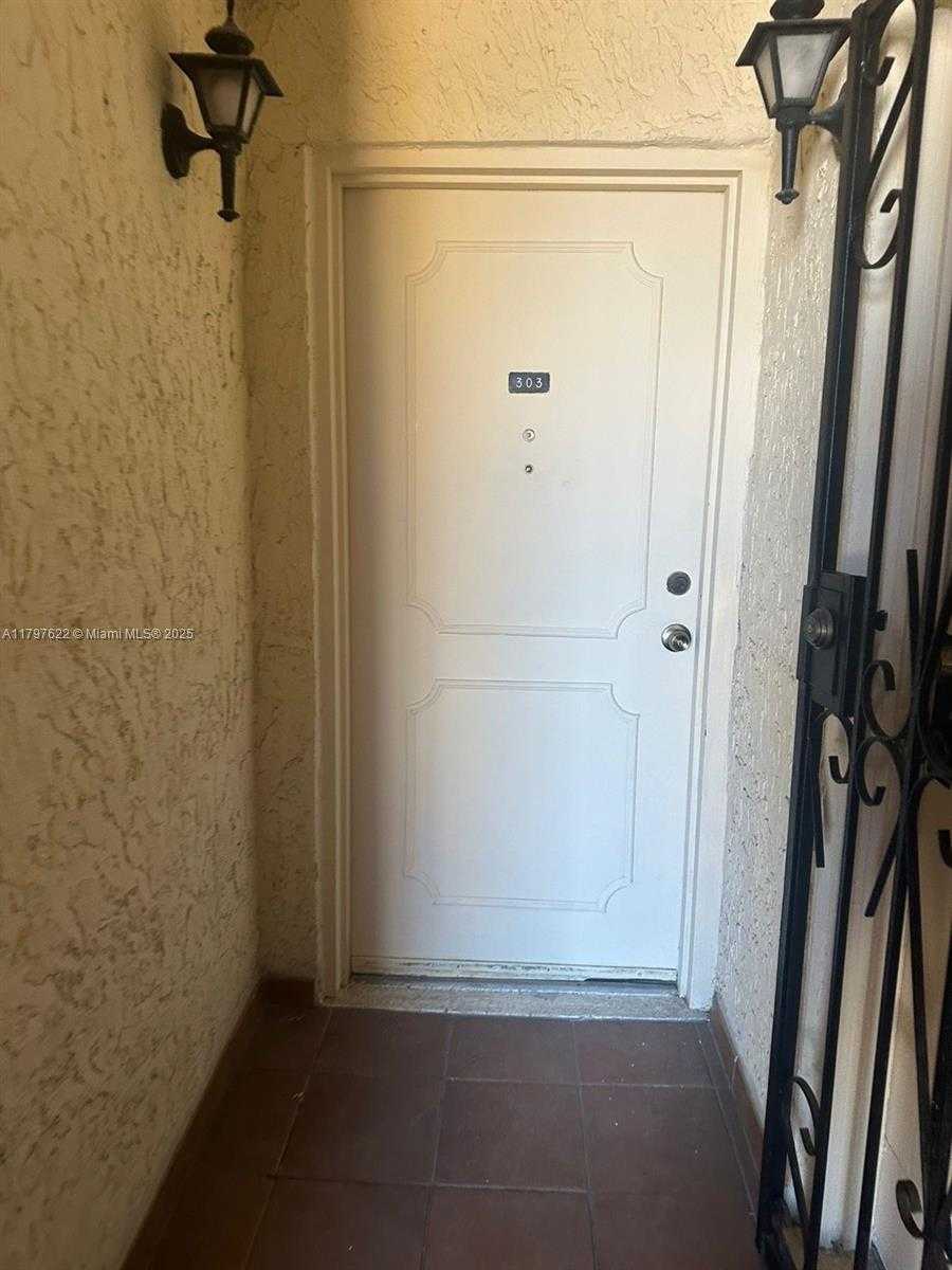 Small Image of 1051 SOUTH WEST 1ST ST #303, Miami Number 2