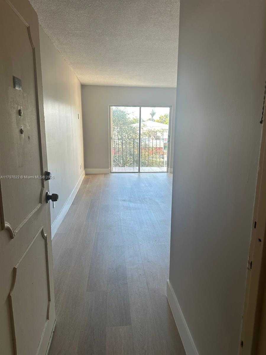 Small Image of 1051 SOUTH WEST 1ST ST #303, Miami Number 3