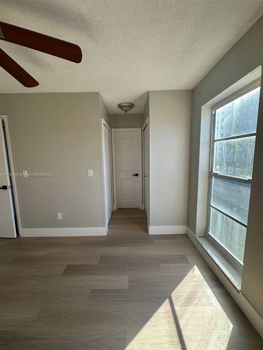 Small Image of 1051 SOUTH WEST 1ST ST #303, Miami Number 9