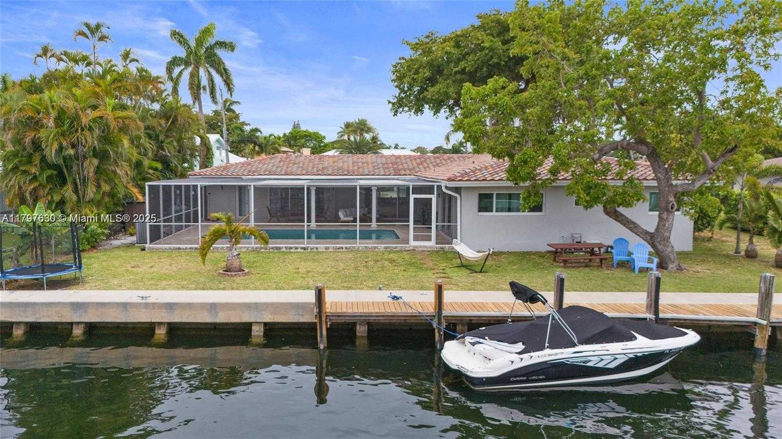 Small Image of 608 1ST KEY DR, Fort Lauderdale Number 12