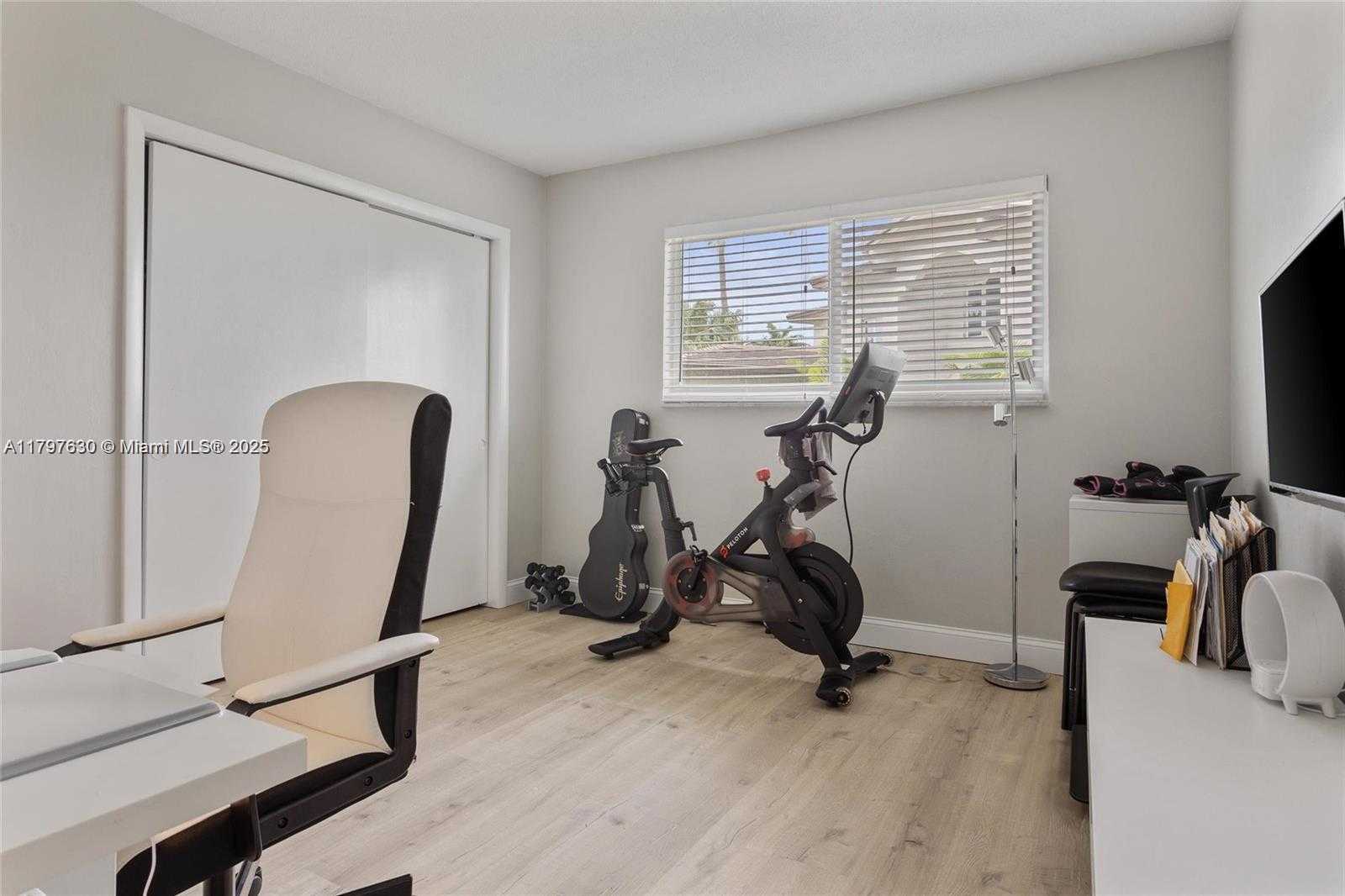 Small Image of 608 1ST KEY DR, Fort Lauderdale Number 30