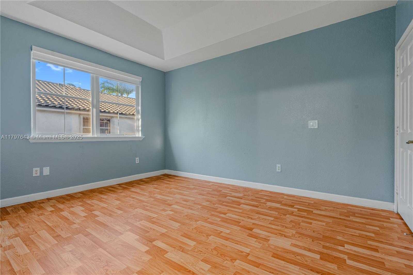 Small Image of 5460 NORTH WEST 107TH AVE #111, Doral Number 19