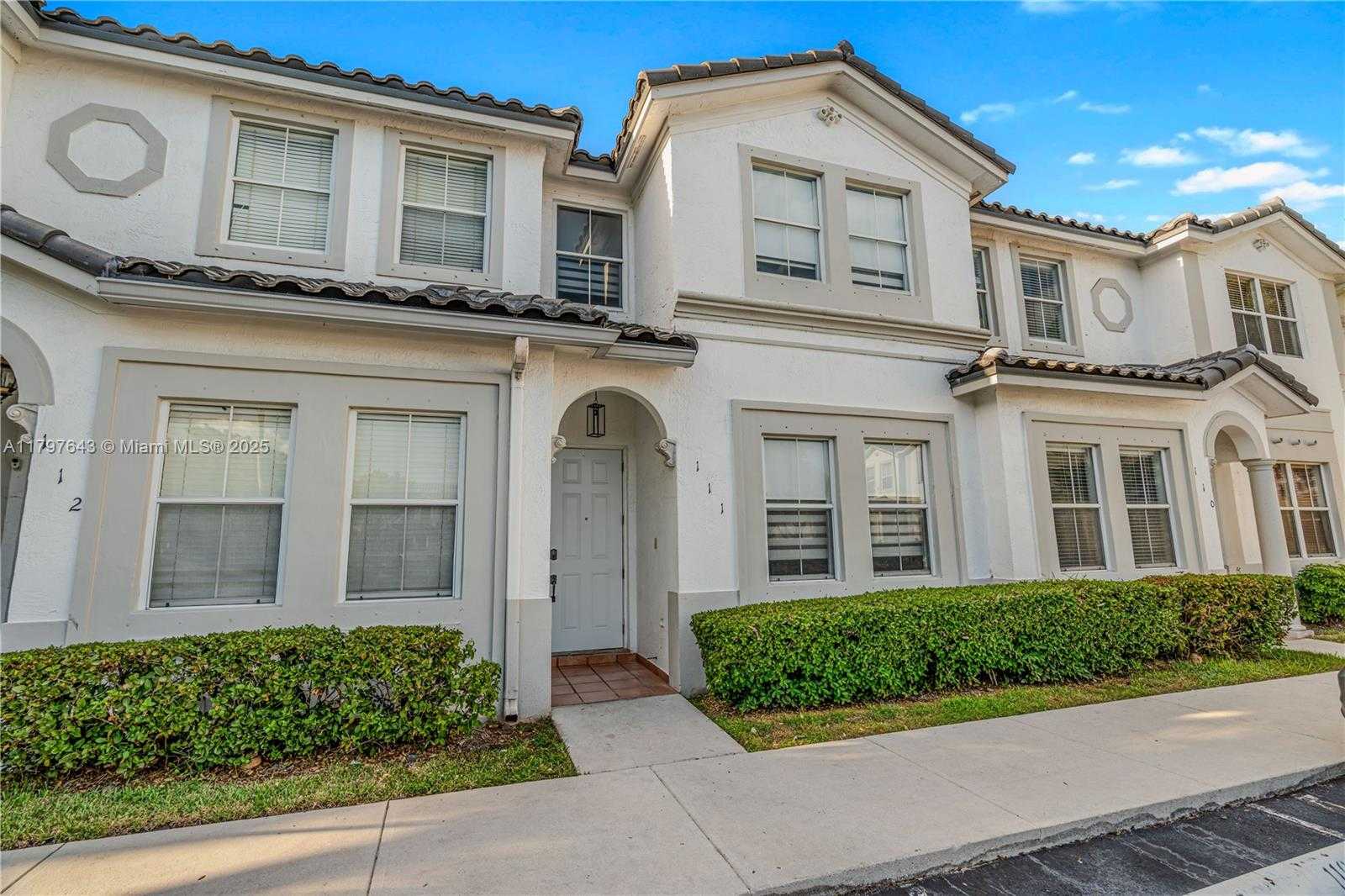 Small Image of 5460 NORTH WEST 107TH AVE #111, Doral Number 2