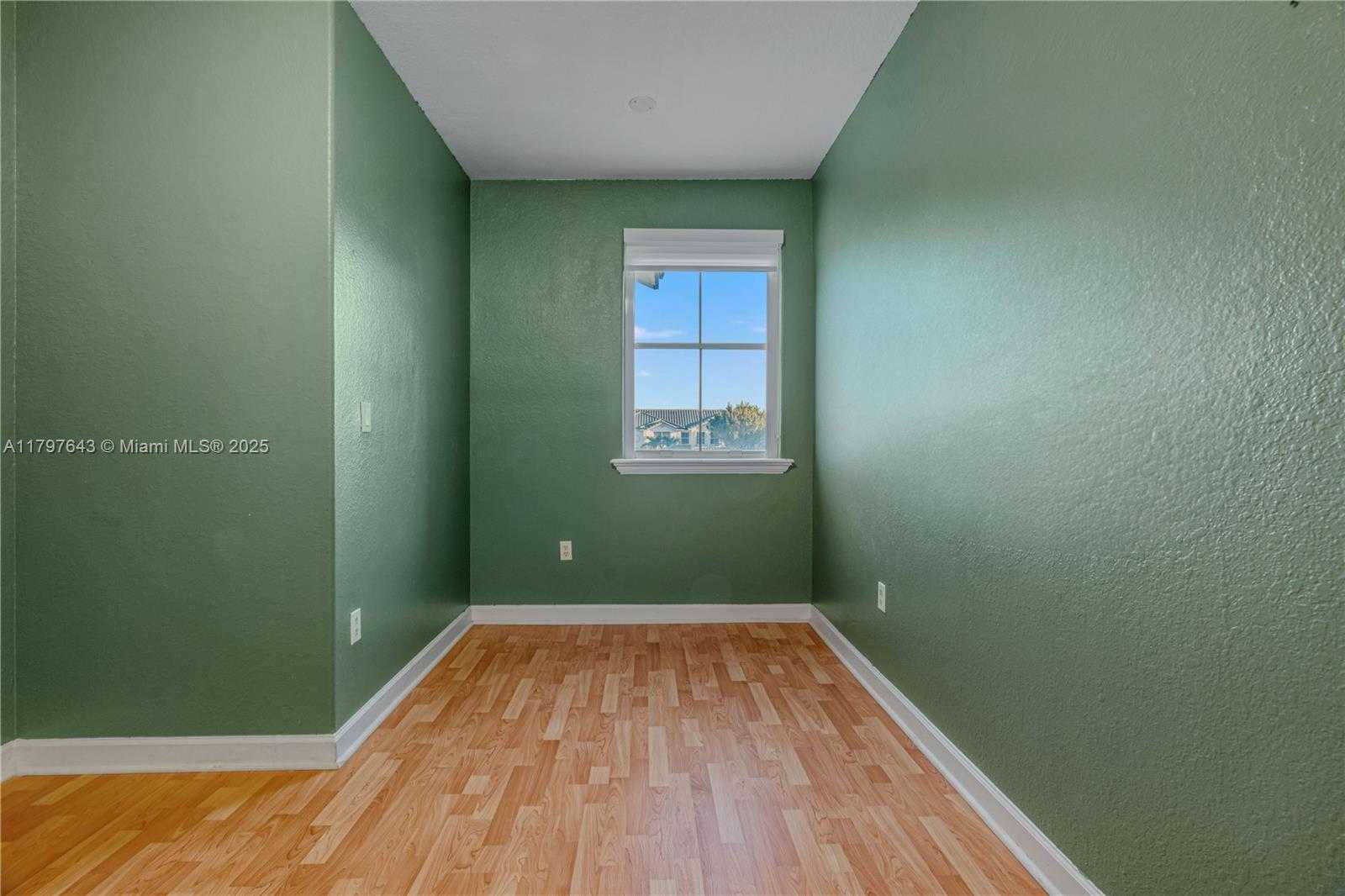 Small Image of 5460 NORTH WEST 107TH AVE #111, Doral Number 24