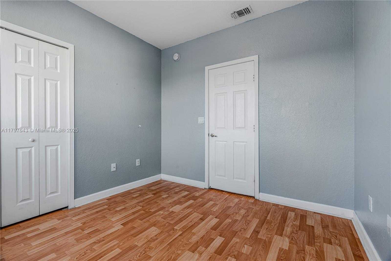 Small Image of 5460 NORTH WEST 107TH AVE #111, Doral Number 26