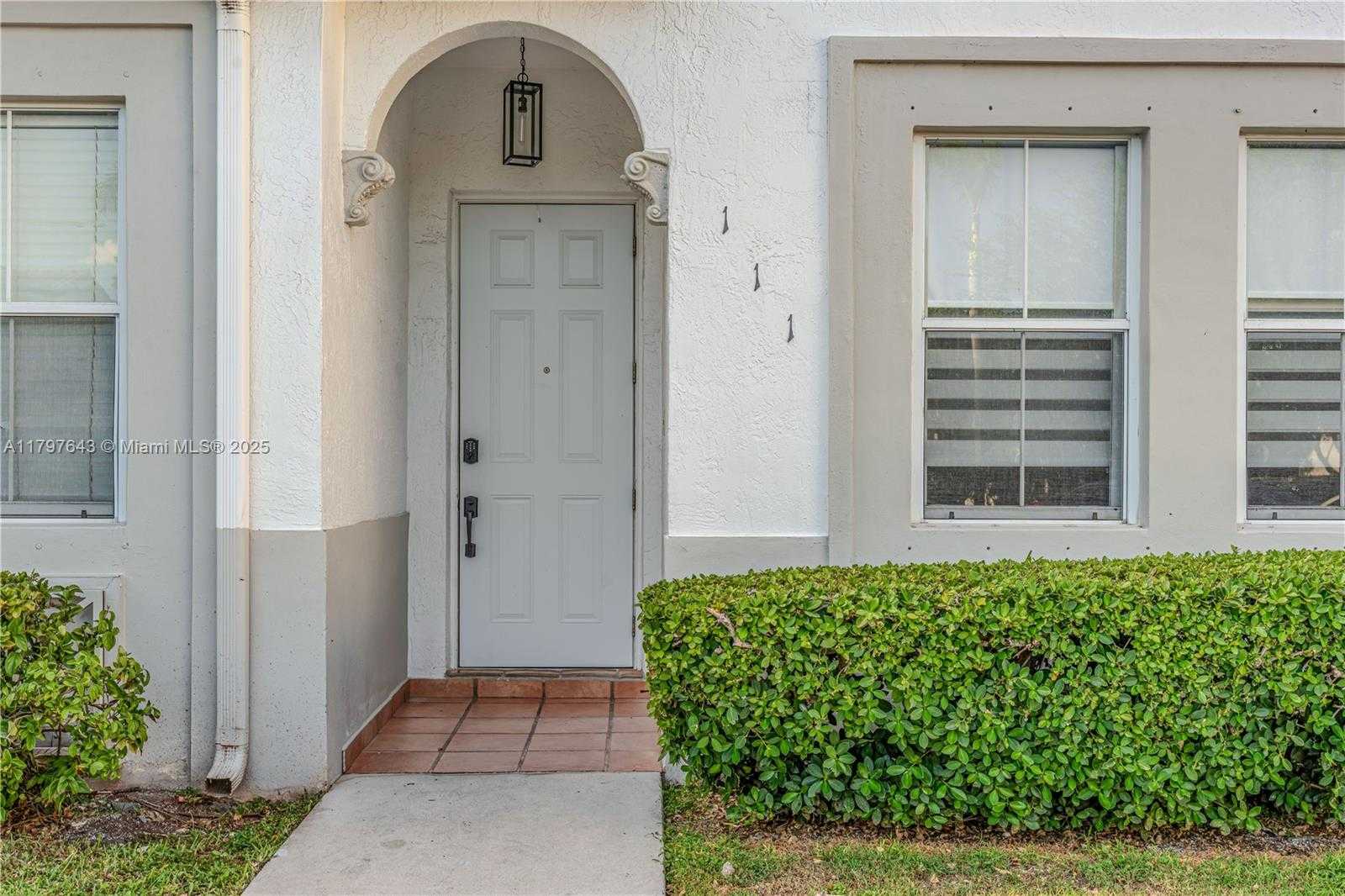 Small Image of 5460 NORTH WEST 107TH AVE #111, Doral Number 3