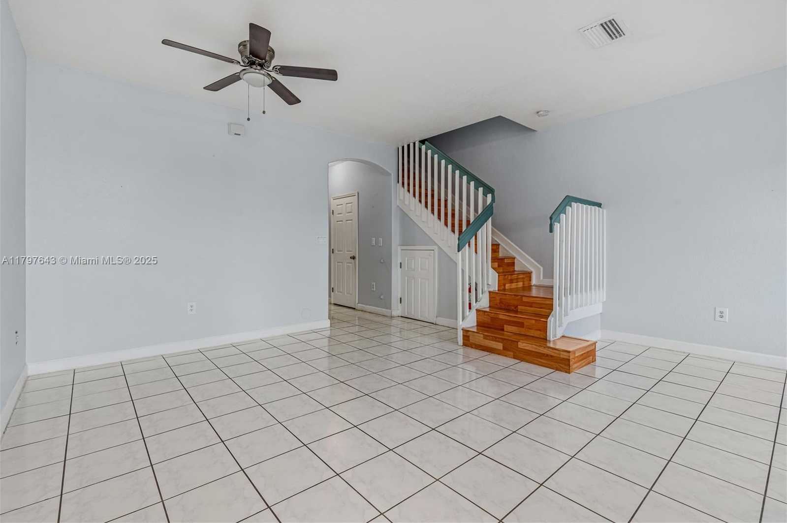 Small Image of 5460 NORTH WEST 107TH AVE #111, Doral Number 4