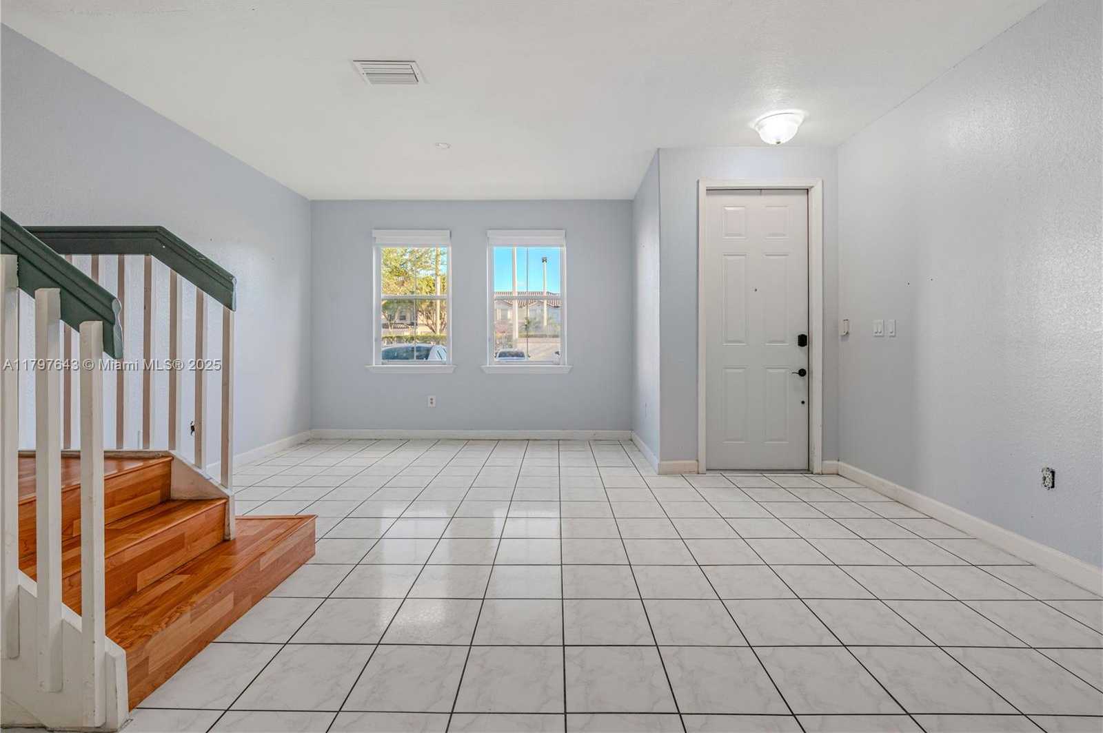 Small Image of 5460 NORTH WEST 107TH AVE #111, Doral Number 5