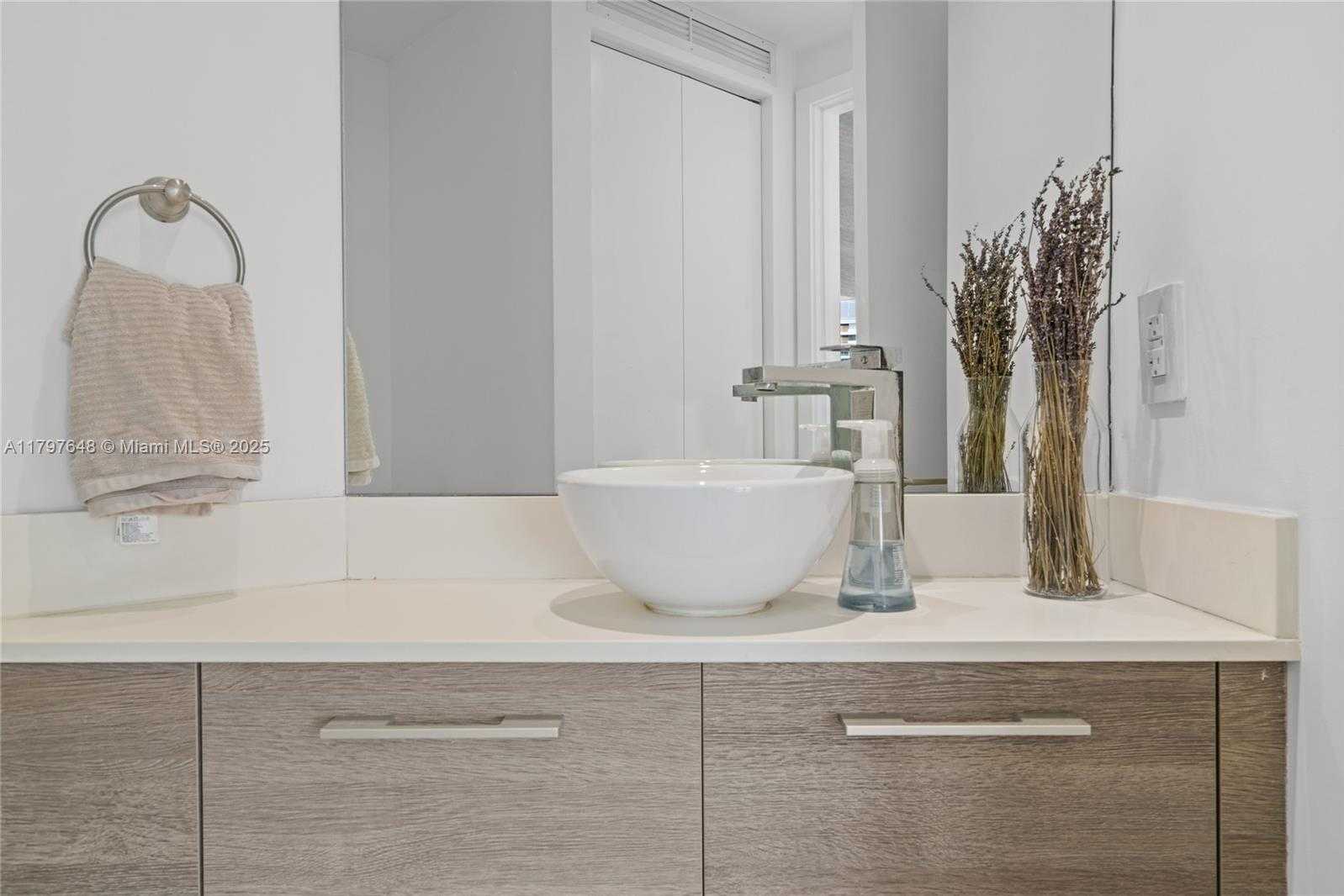 Small Image of 650 NORTH EAST 32ND ST #1808, Miami Number 13