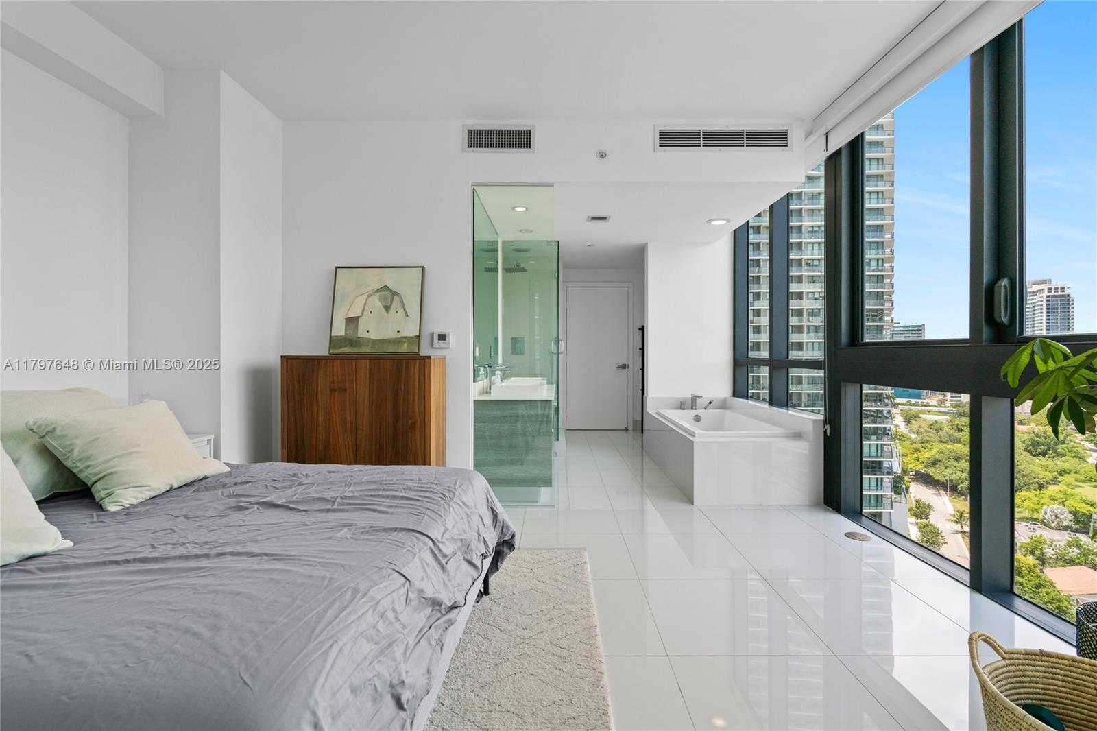 Small Image of 650 NORTH EAST 32ND ST #1808, Miami Number 14