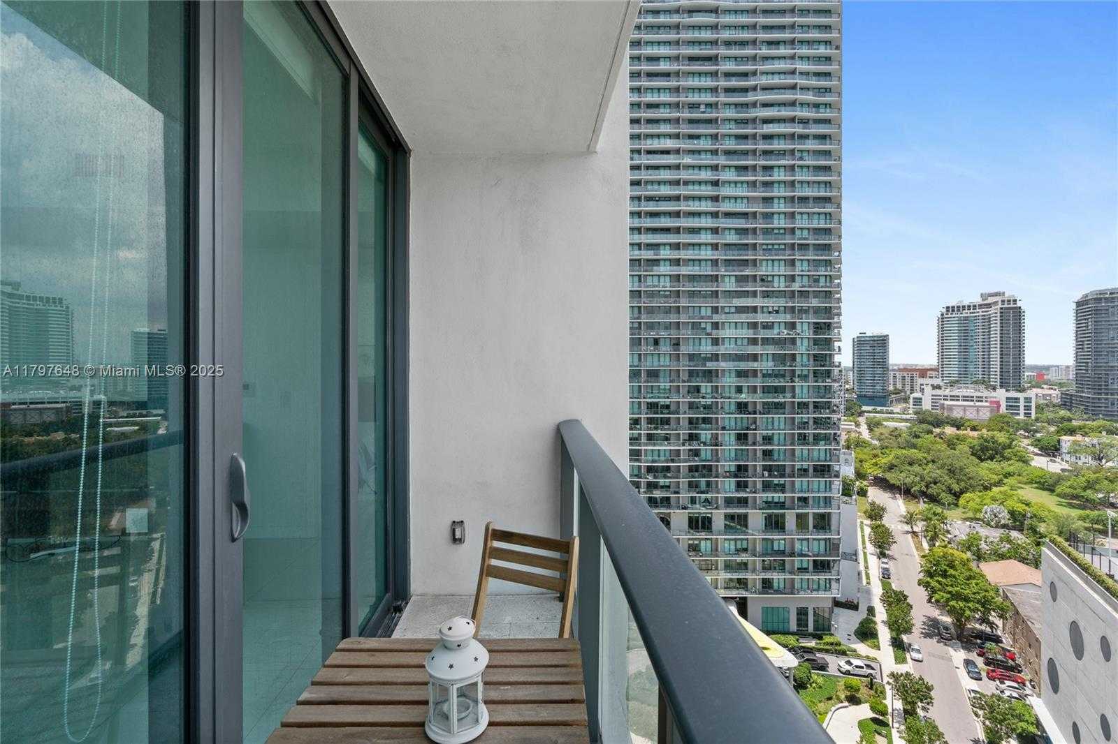 Small Image of 650 NORTH EAST 32ND ST #1808, Miami Number 23