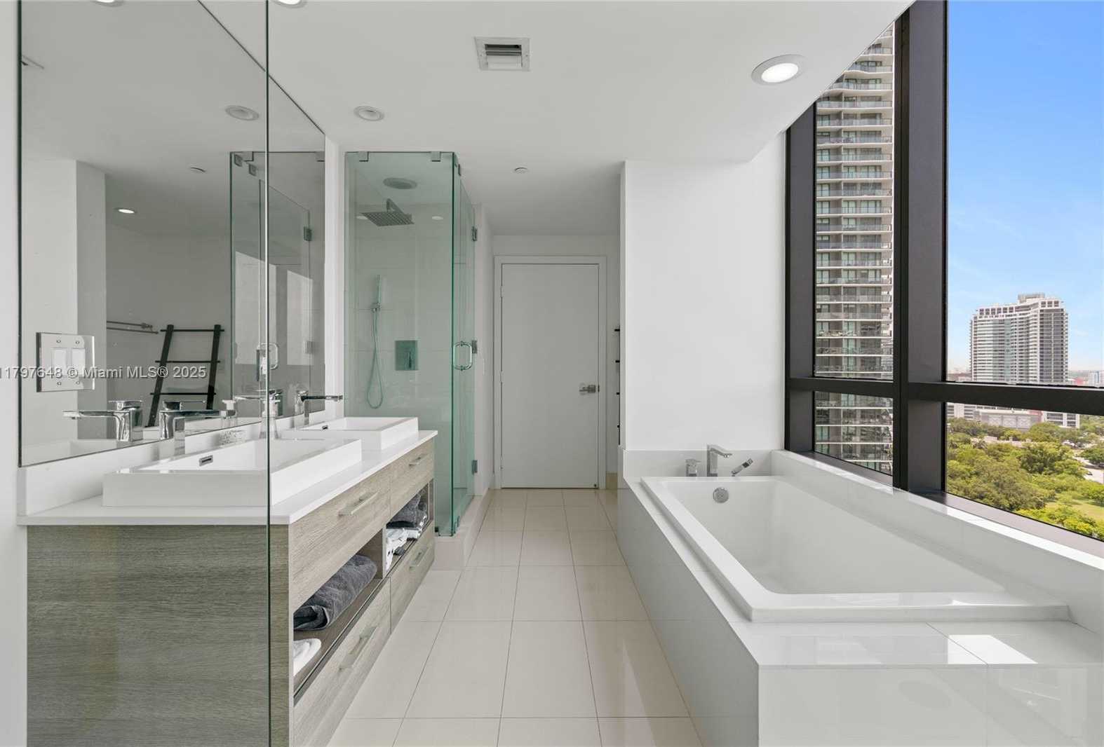 Small Image of 650 NORTH EAST 32ND ST #1808, Miami Number 33