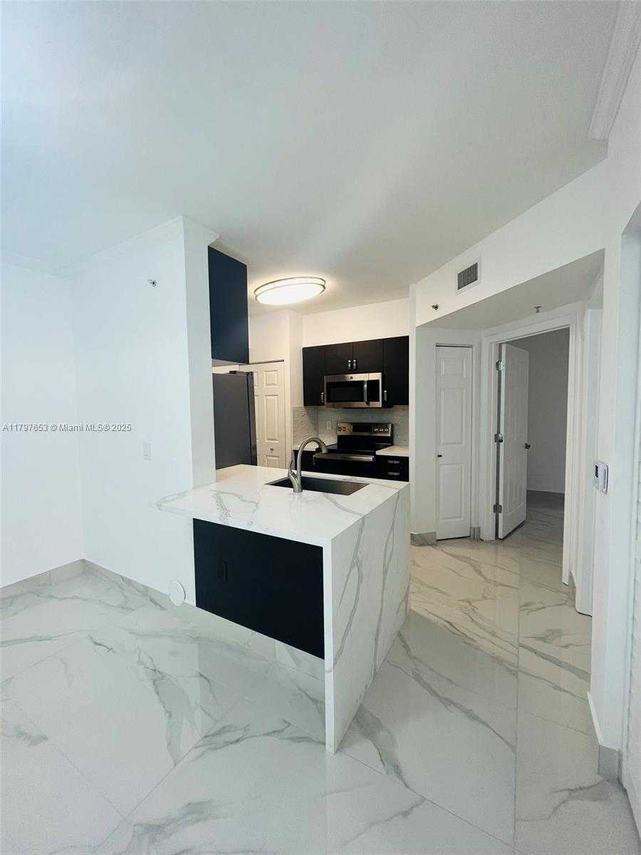 Small Image of 17150 NORTH BAY RD #2115, Sunny Isles Beach Number 14