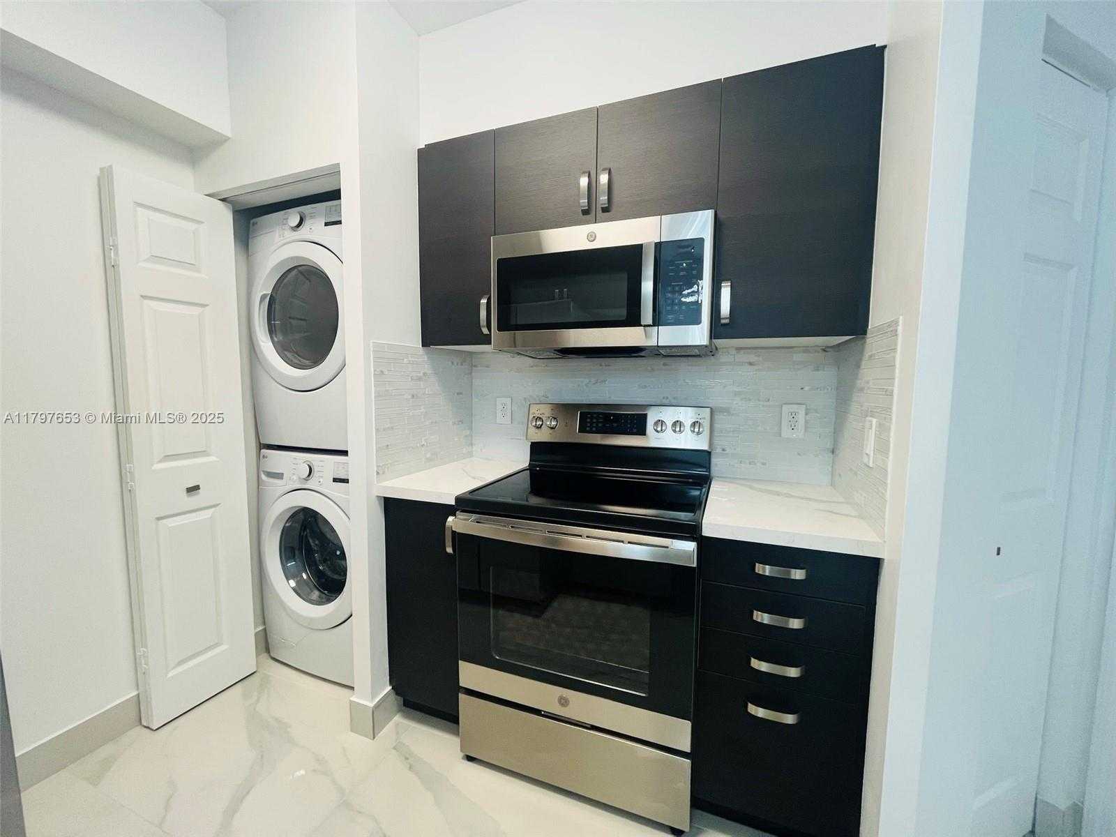 Small Image of 17150 NORTH BAY RD #2115, Sunny Isles Beach Number 17