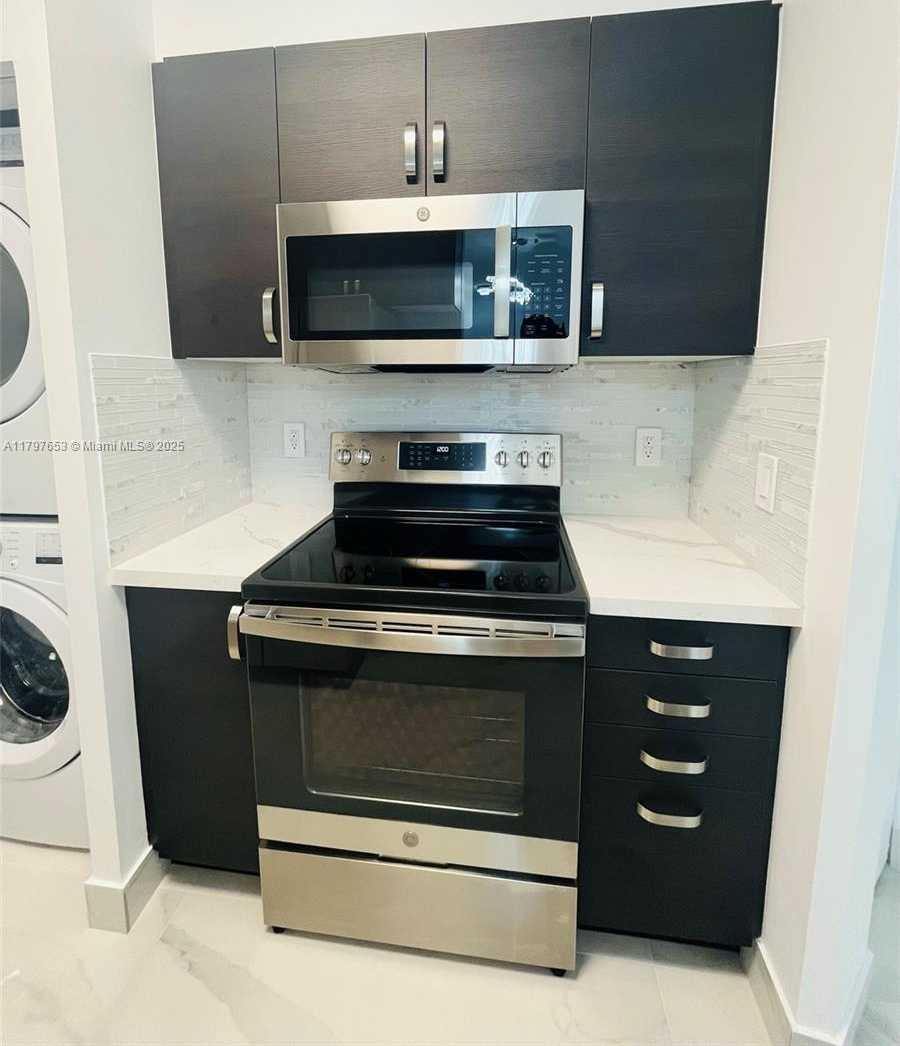 Small Image of 17150 NORTH BAY RD #2115, Sunny Isles Beach Number 18