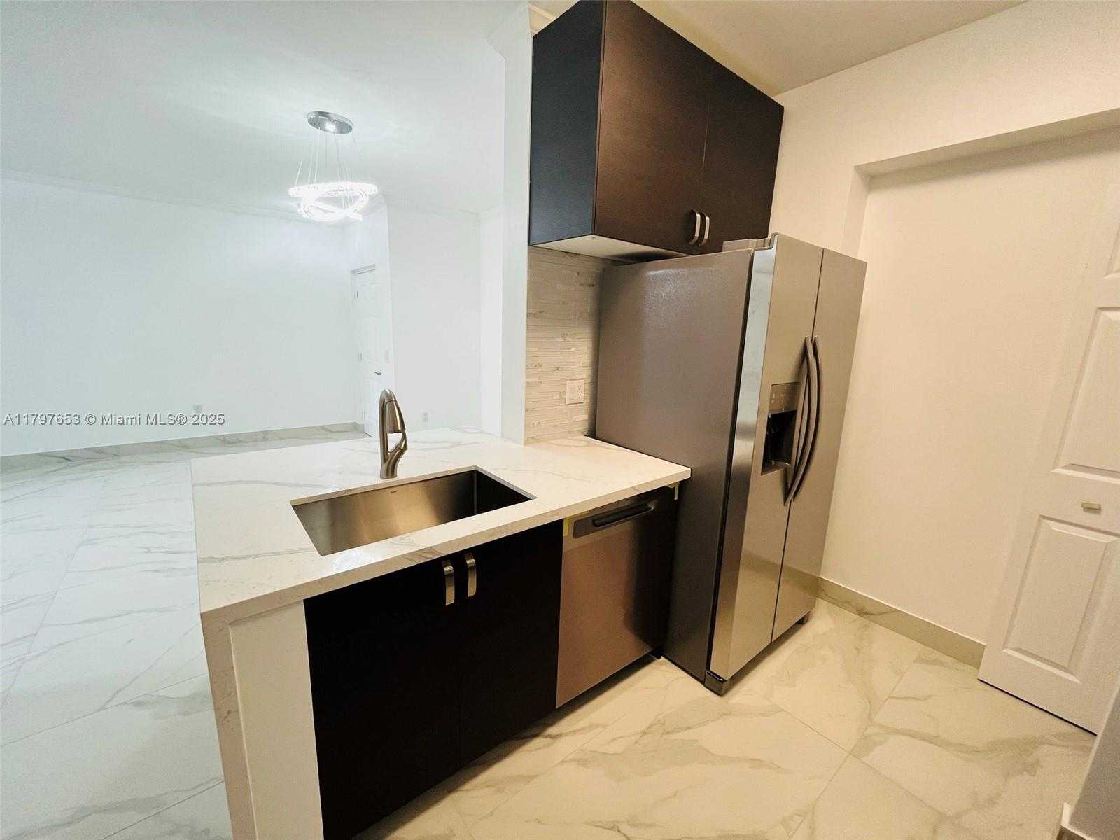 Small Image of 17150 NORTH BAY RD #2115, Sunny Isles Beach Number 20