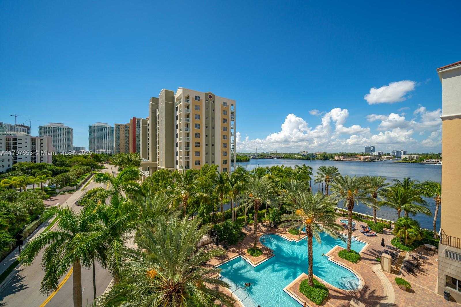 Small Image of 17150 NORTH BAY RD #2115, Sunny Isles Beach Number 4