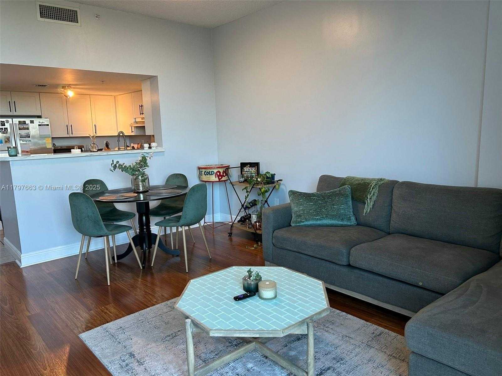 Small Image of 3000 CORAL WAY #407, Miami Number 15