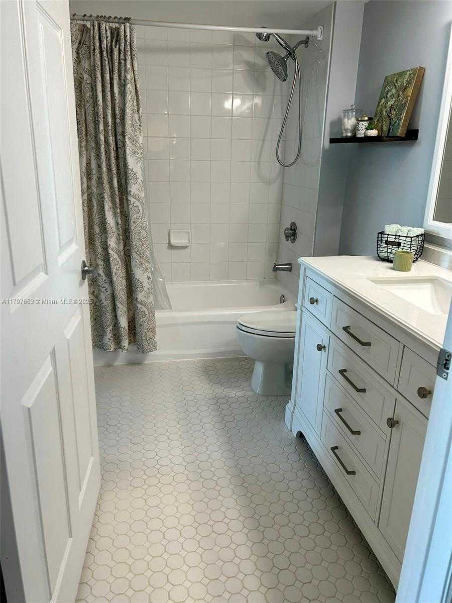 Small Image of 3000 CORAL WAY #407, Miami Number 19
